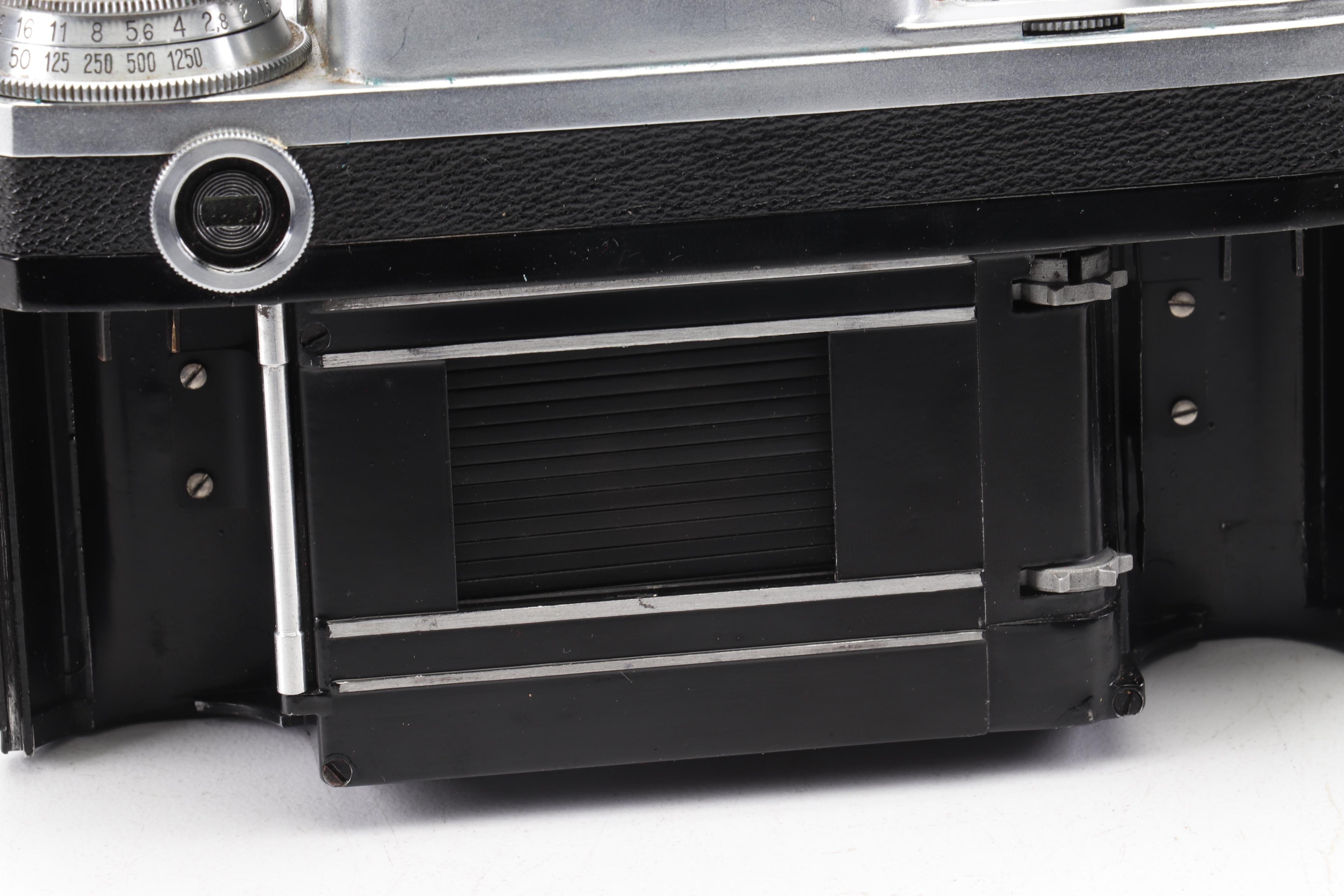 Zeiss Ikon Contax III Rangefinder Camera, Circa 1935