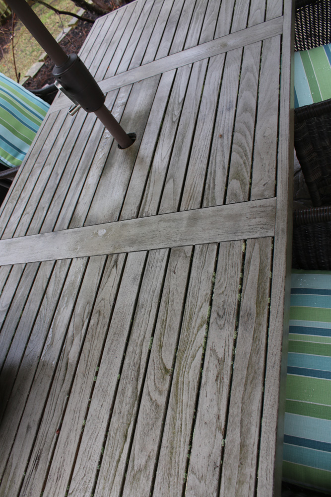 Smith & Hawken Wicker Outdoor Patio Dining Table with Chairs and Umbrella