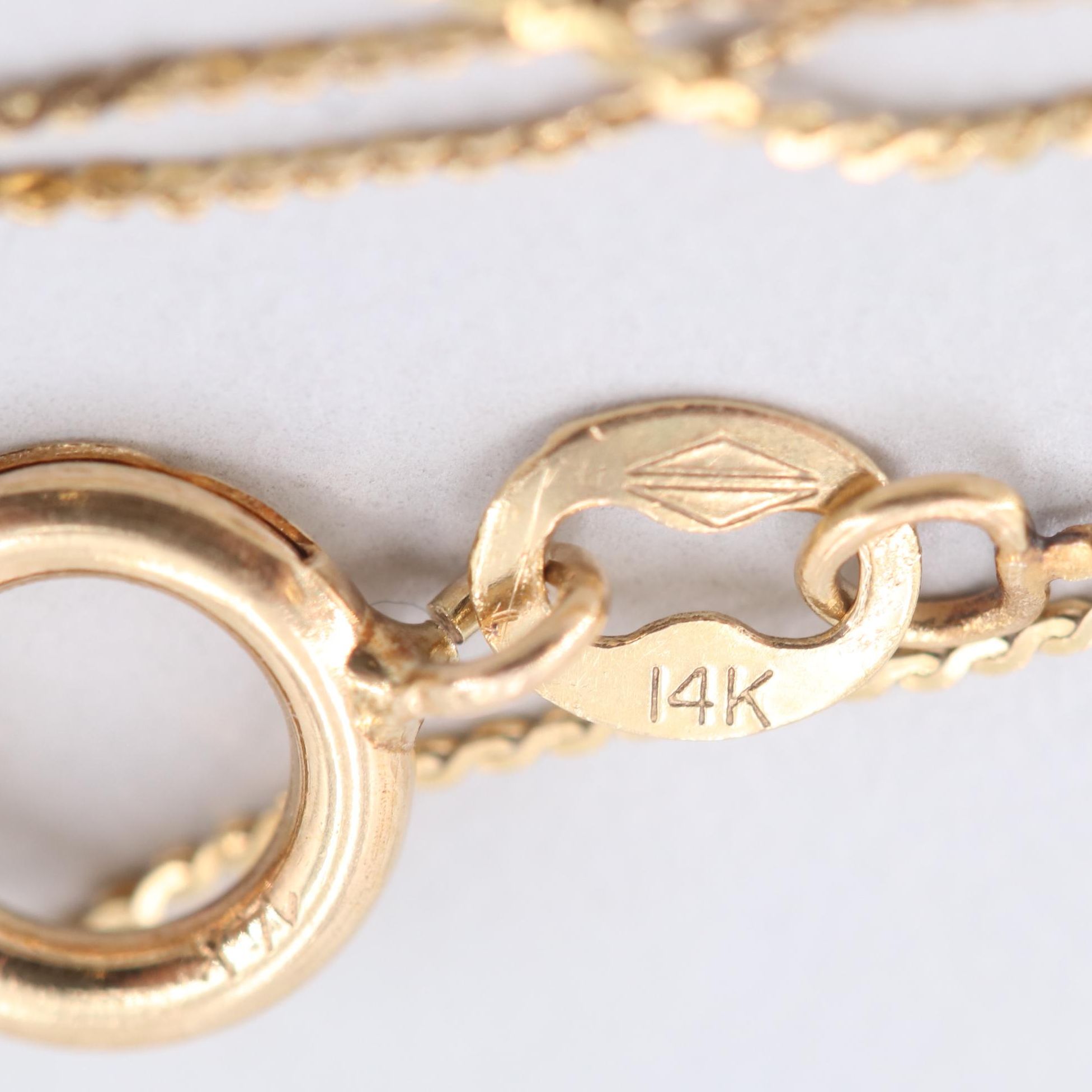 14K Yellow Gold Diamond Pendant Necklace