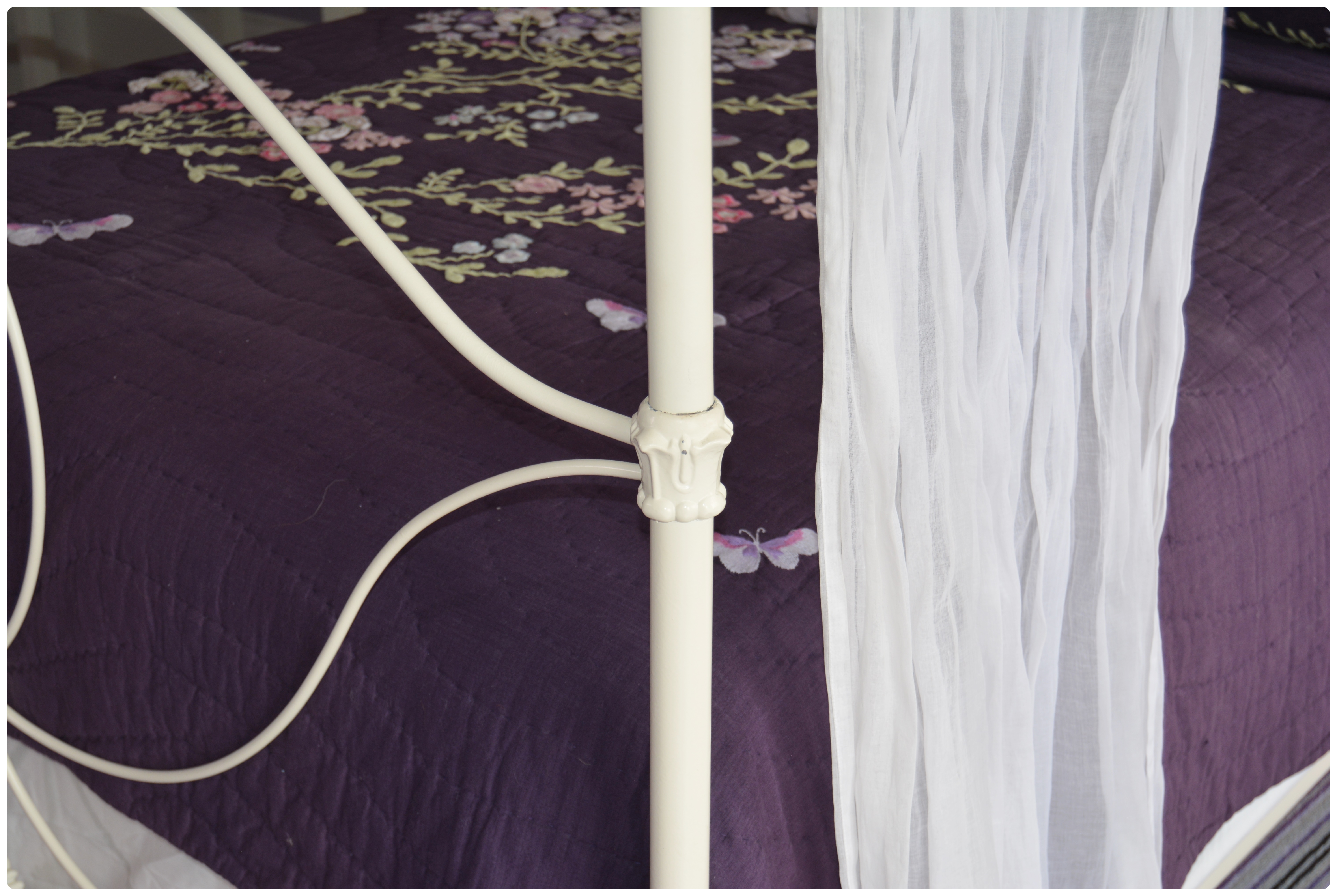 Pottery Barn Kids "Allie" Off-White Iron Canopy Full Bed with Shears