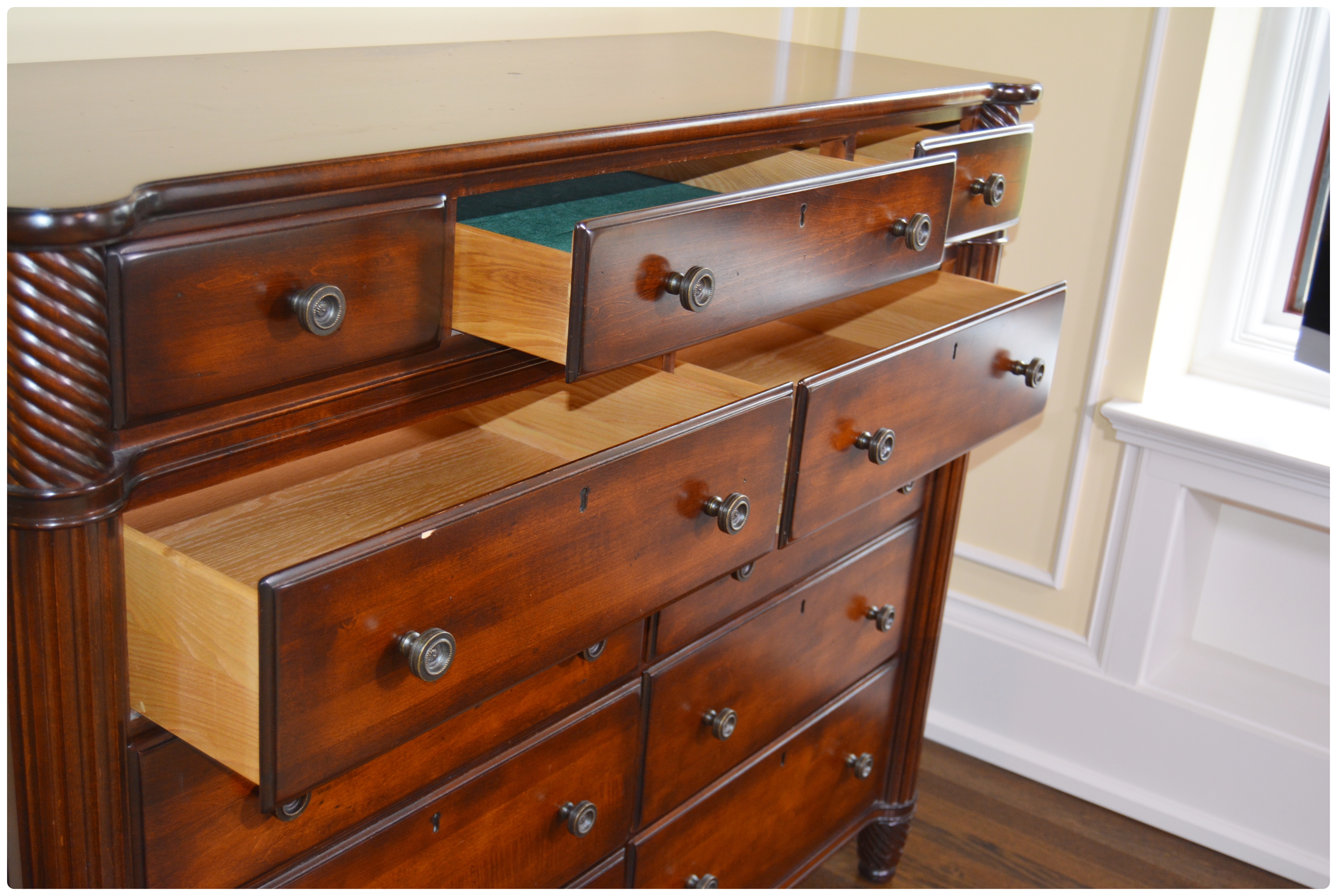 Durham Furniture George Washington's "Mount Vernon Collection" Chest of Drawers