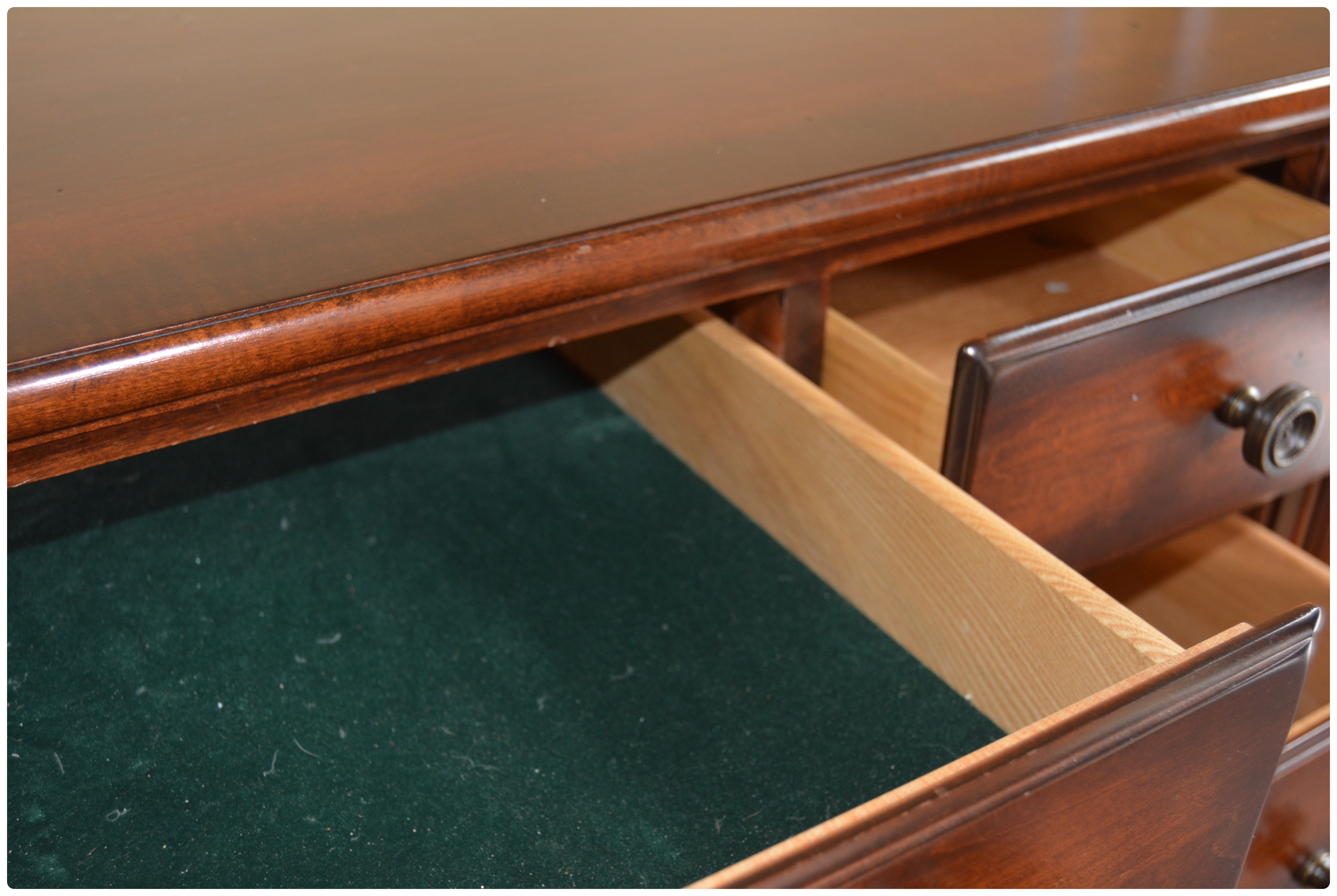 Durham Furniture George Washington's "Mount Vernon Collection" Chest of Drawers