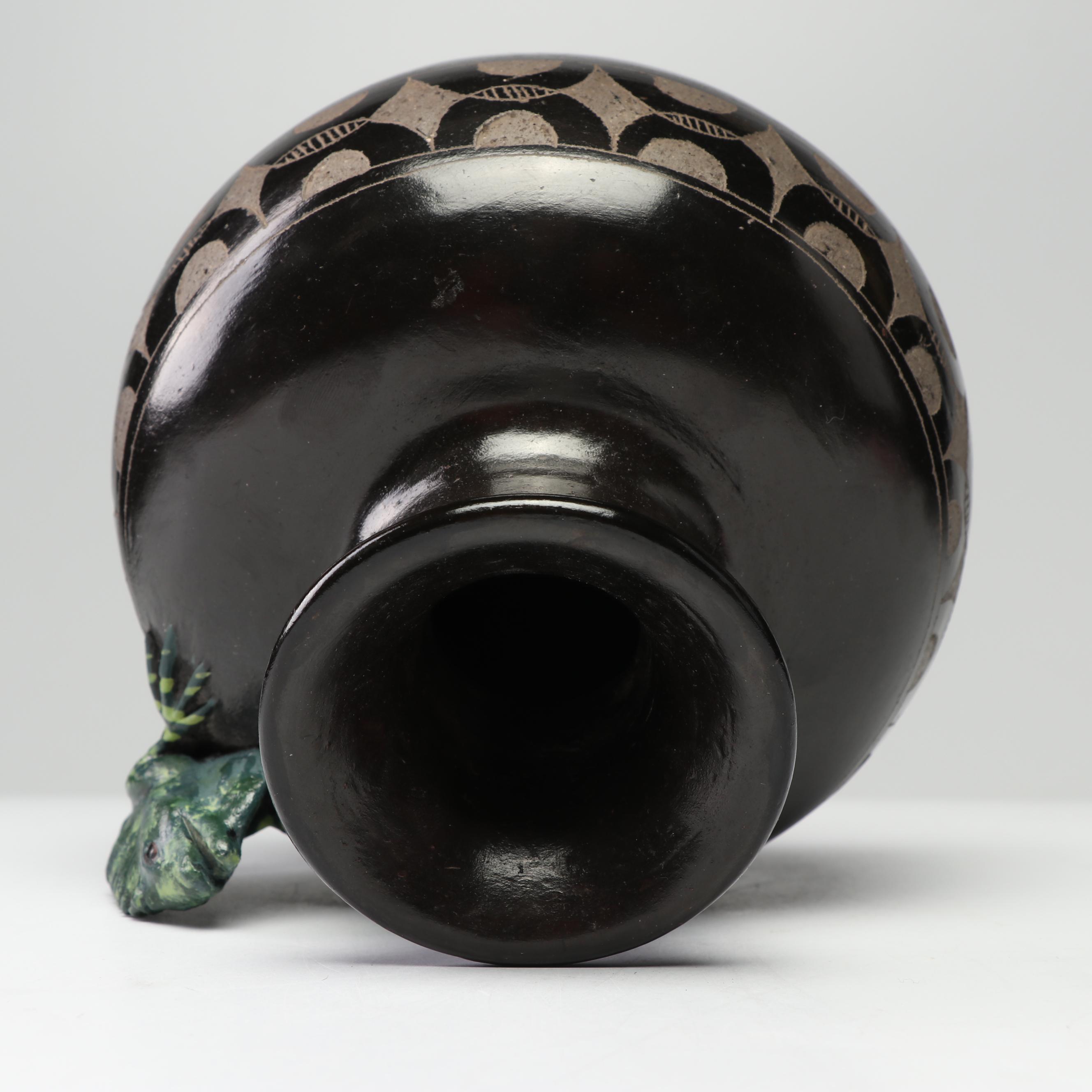 Mexican Tonala Folk Art Pottery Vase with Iguana