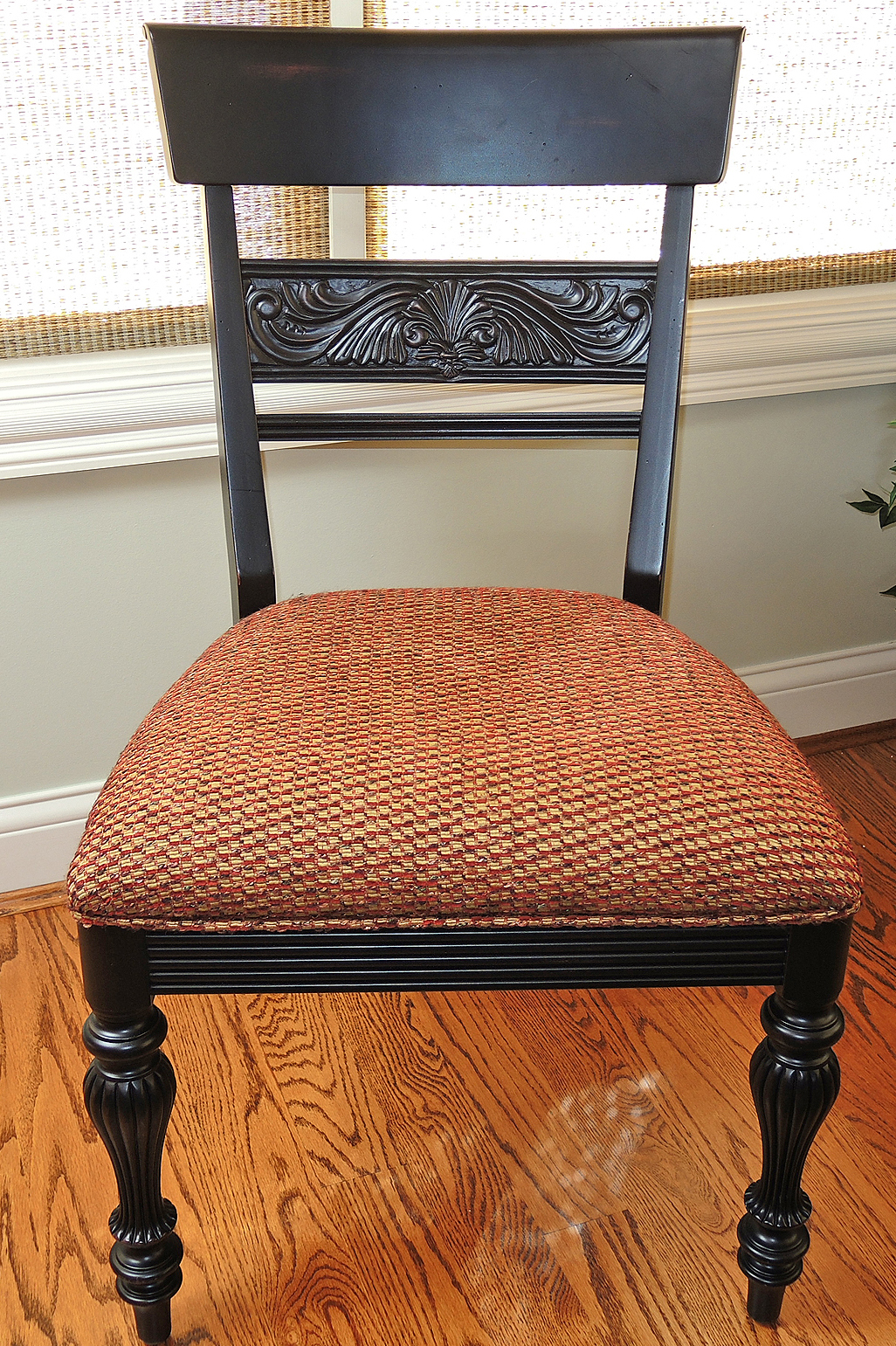 Drexel Pedestal Dining Table and Ethan Allen Side Chairs, Contemporary