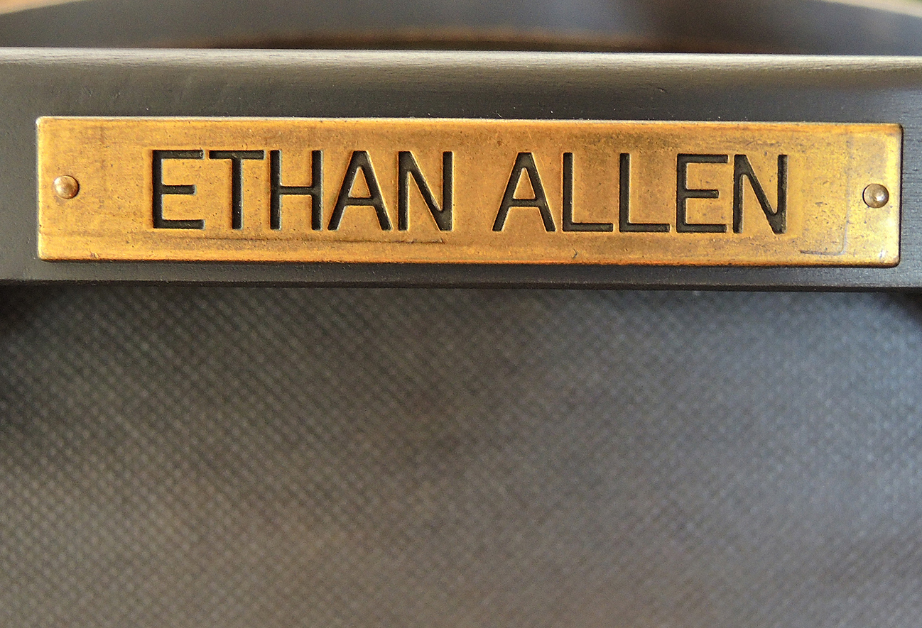 Drexel Pedestal Dining Table and Ethan Allen Side Chairs, Contemporary