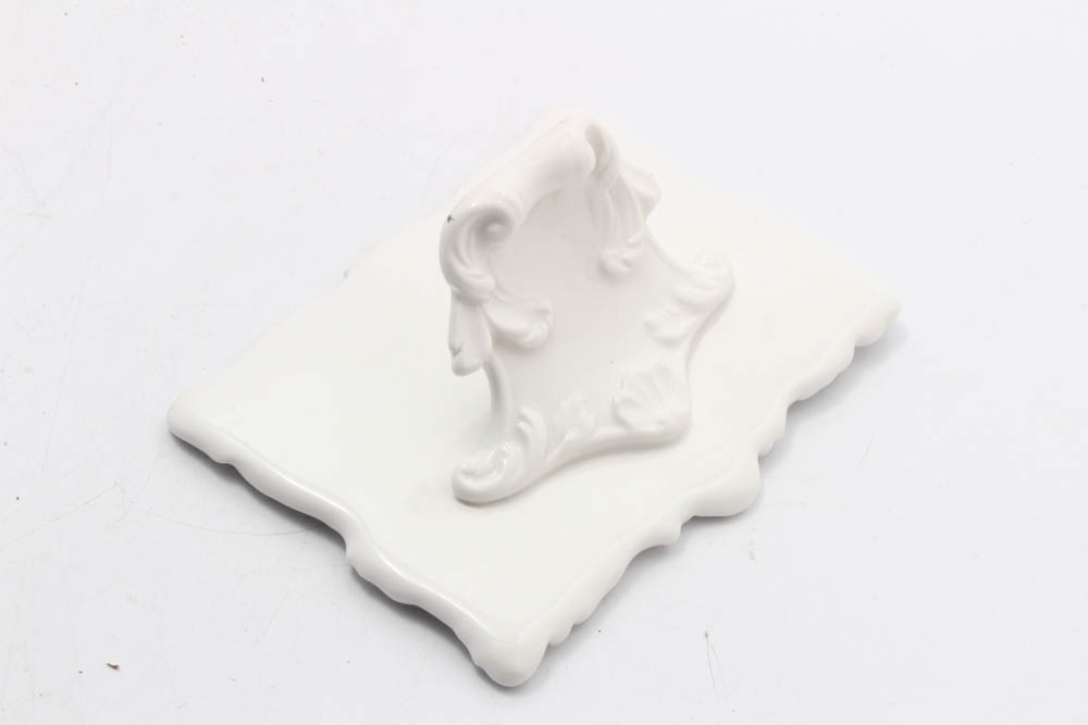 Mottahedeh Vista Alegre "Charleston Feather" Dinnerware