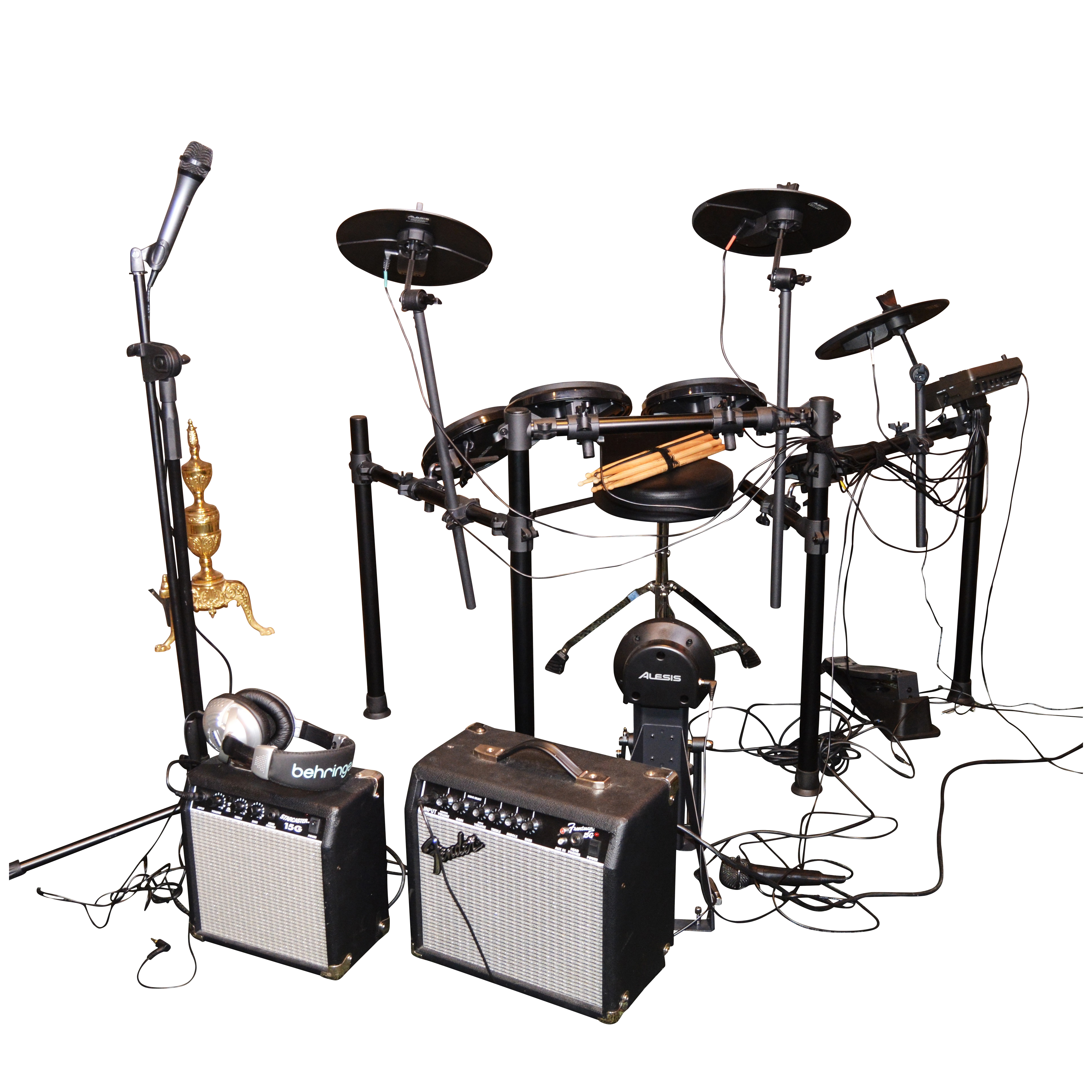 Alesis "Nitro Mesh" Electronic Drum Set with Fender Frontman 15G Amp