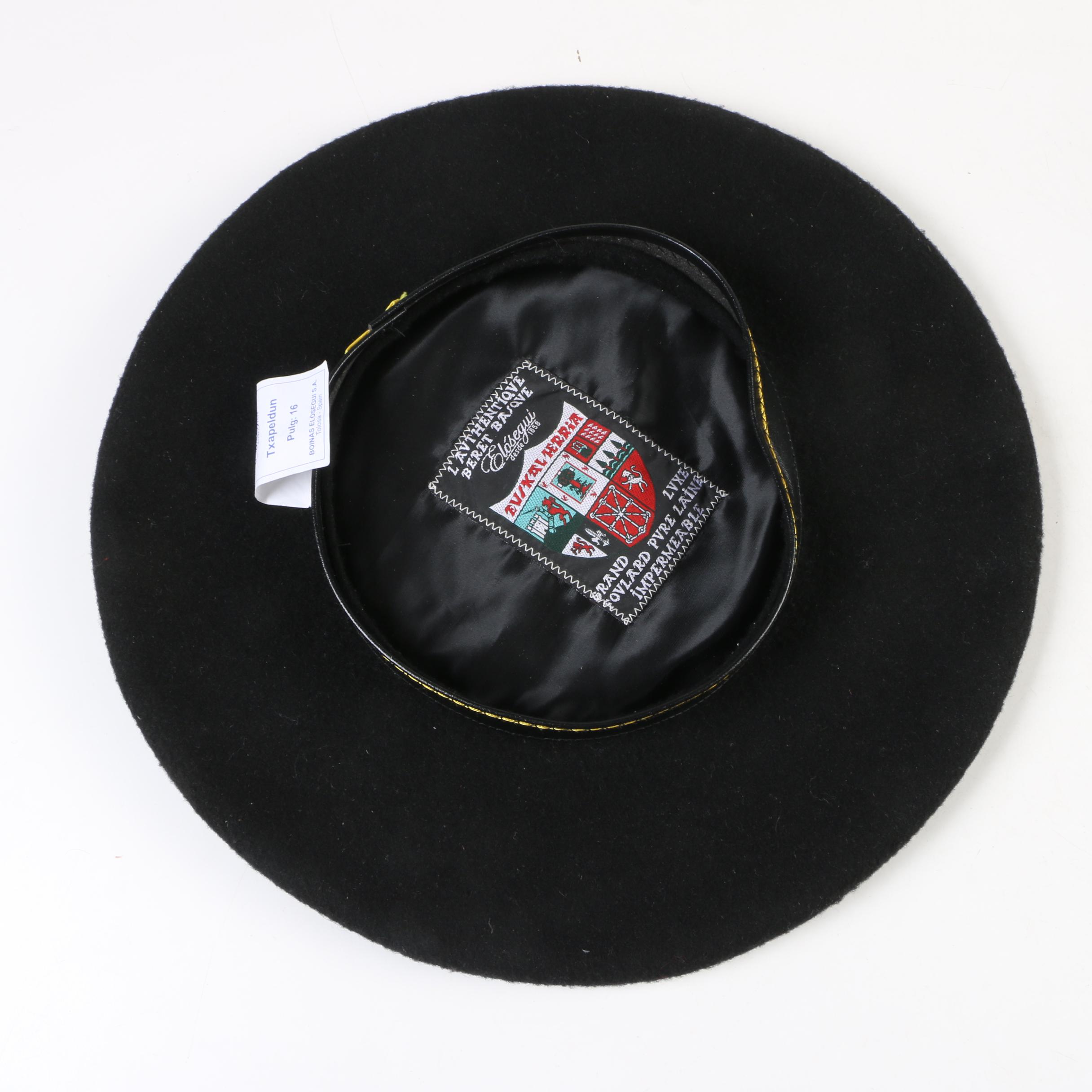 Boinas Elósegui Beret, Shearling and Merkley Hats with  S. Rauh & Co. Spats