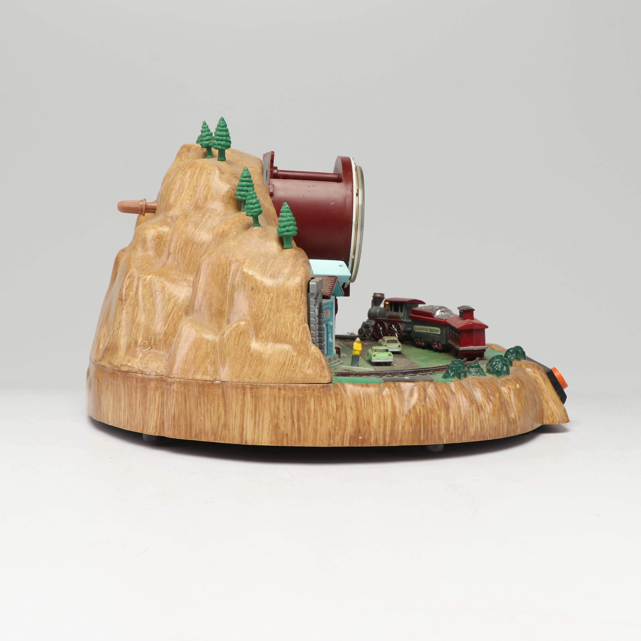 Lionel "Lionelville" Centennial Commemorative Clock