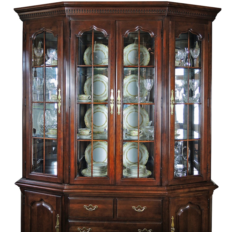 Thomasville Federal Style Fruitwood China Cabinet, Contemporary