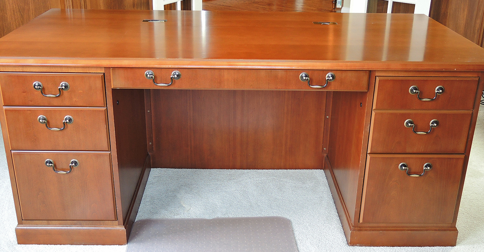 Gunlocke Executive Desk with Locking Drawers
