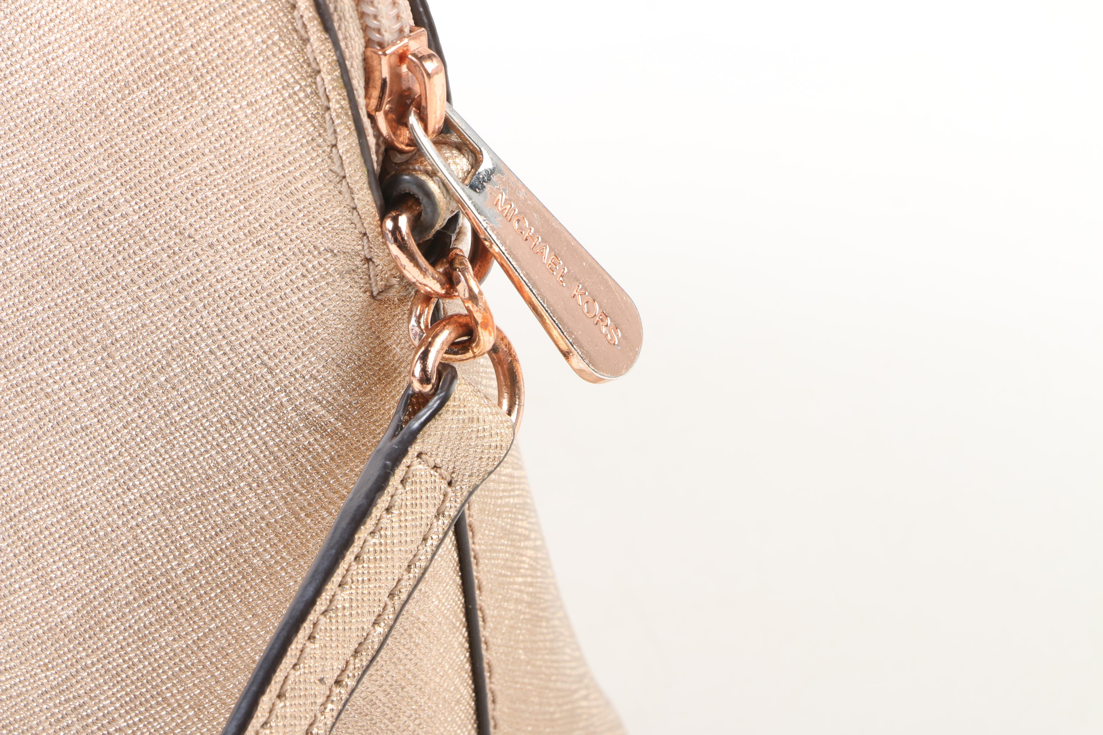 MICHAEL Michael Kors Crossbody Bag in Metallic Rose Gold Saffiano Leather