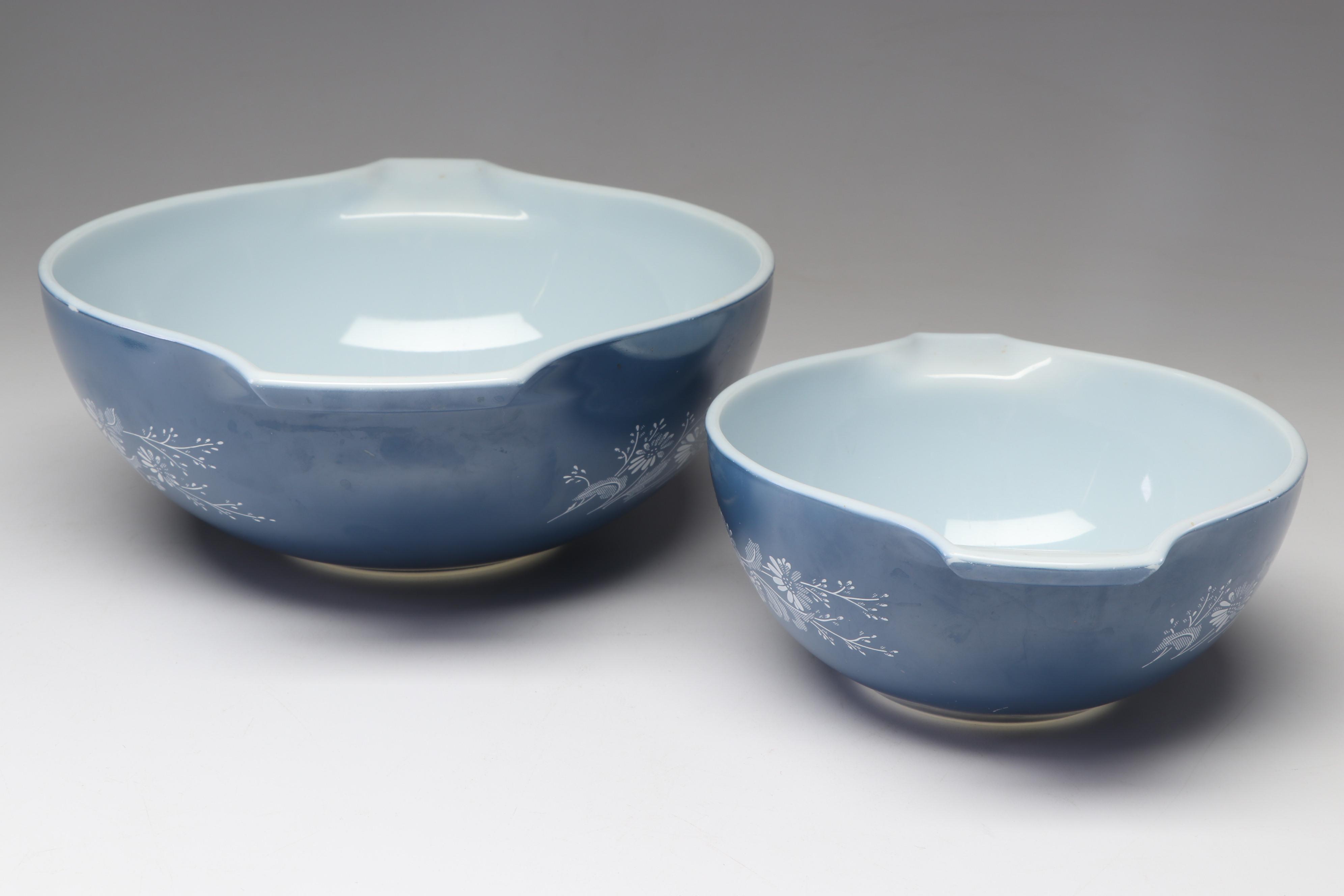Pyrex Blue and White "Colonial Mist" Cinderella Nesting Mixing Bowls, 1980s