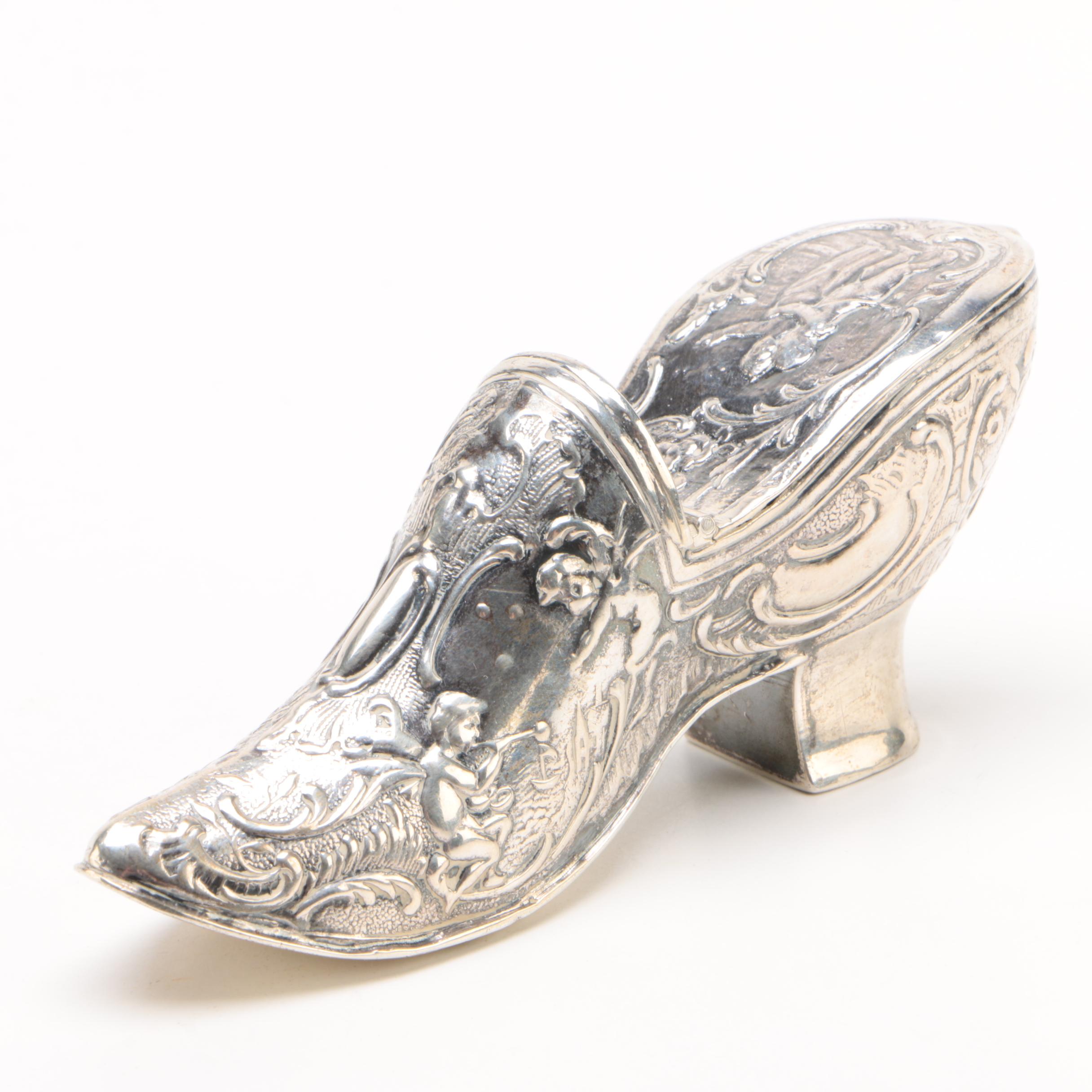 Continental 800 Silver Shoe Form Snuff Box in the Dutch Baroque Style