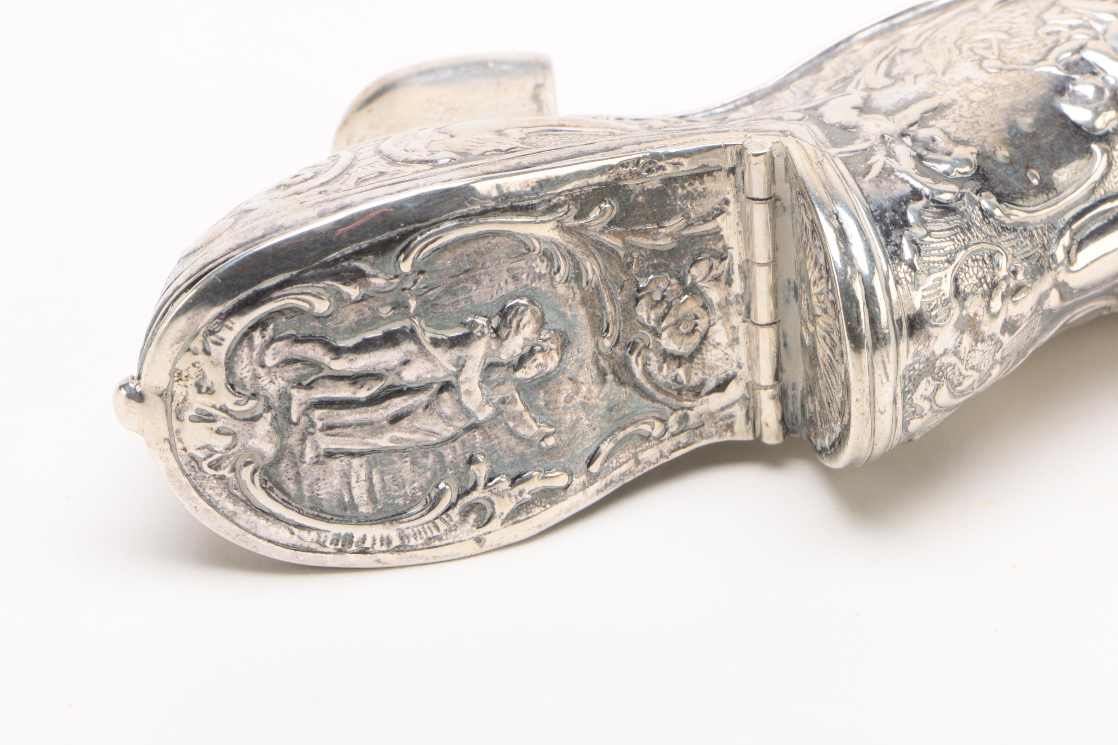 Continental 800 Silver Shoe Form Snuff Box in the Dutch Baroque Style