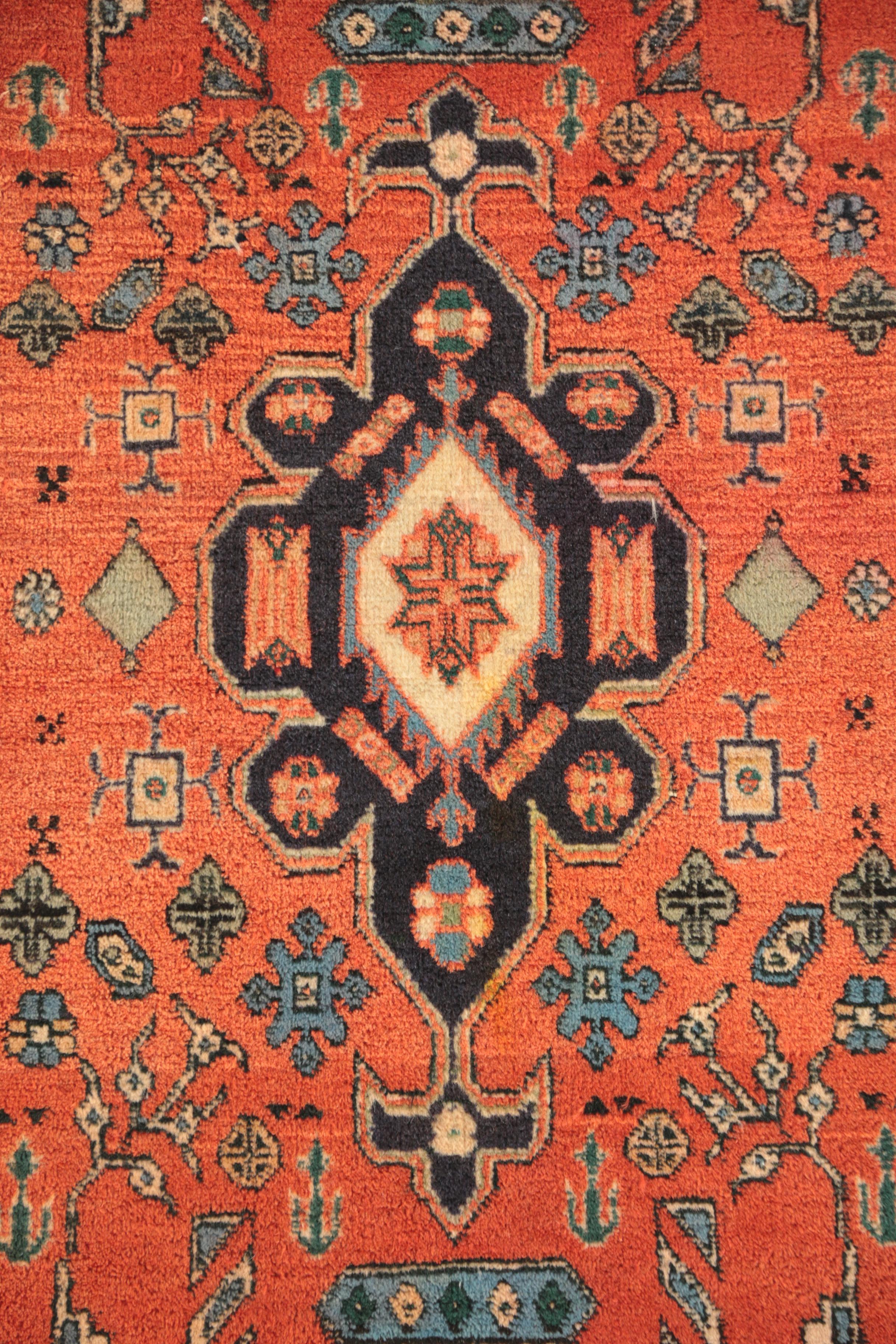 Hand-Knotted Persian Heriz Wool Accent Rug From Woodward & Lothrop