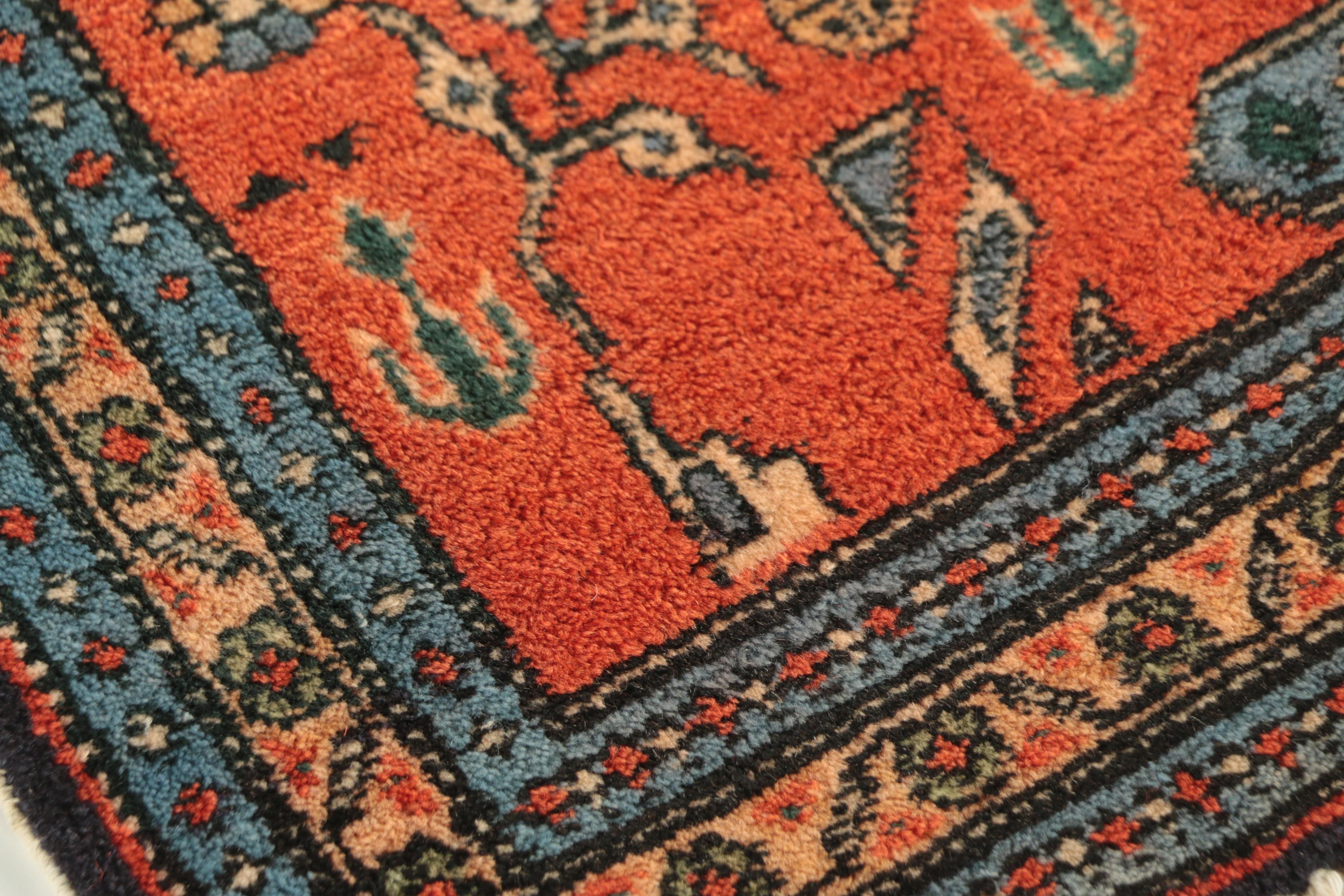 Hand-Knotted Persian Heriz Wool Accent Rug From Woodward & Lothrop