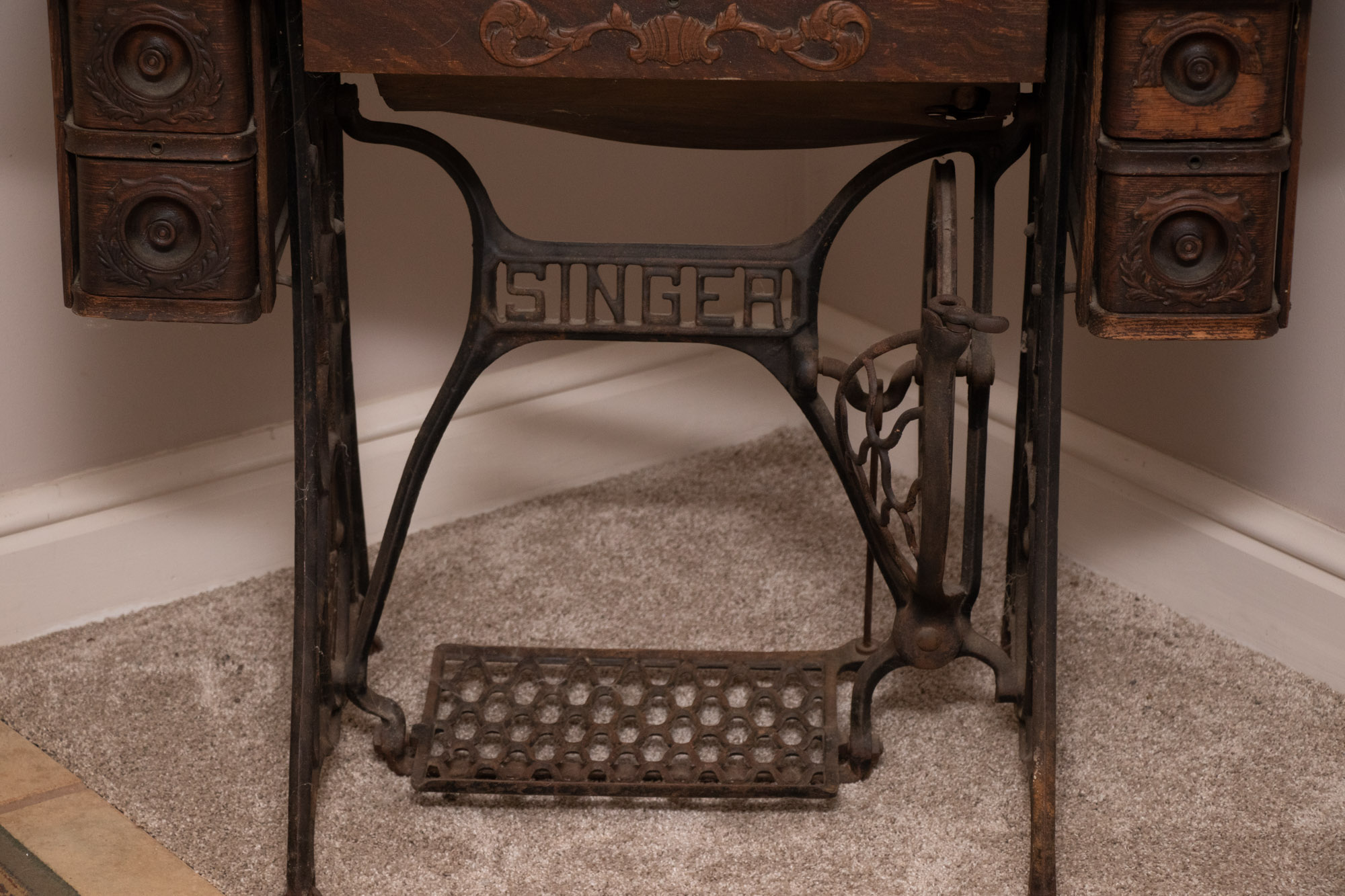 The Singer Manufacturing Co. Foot Pedal Sewing Machine