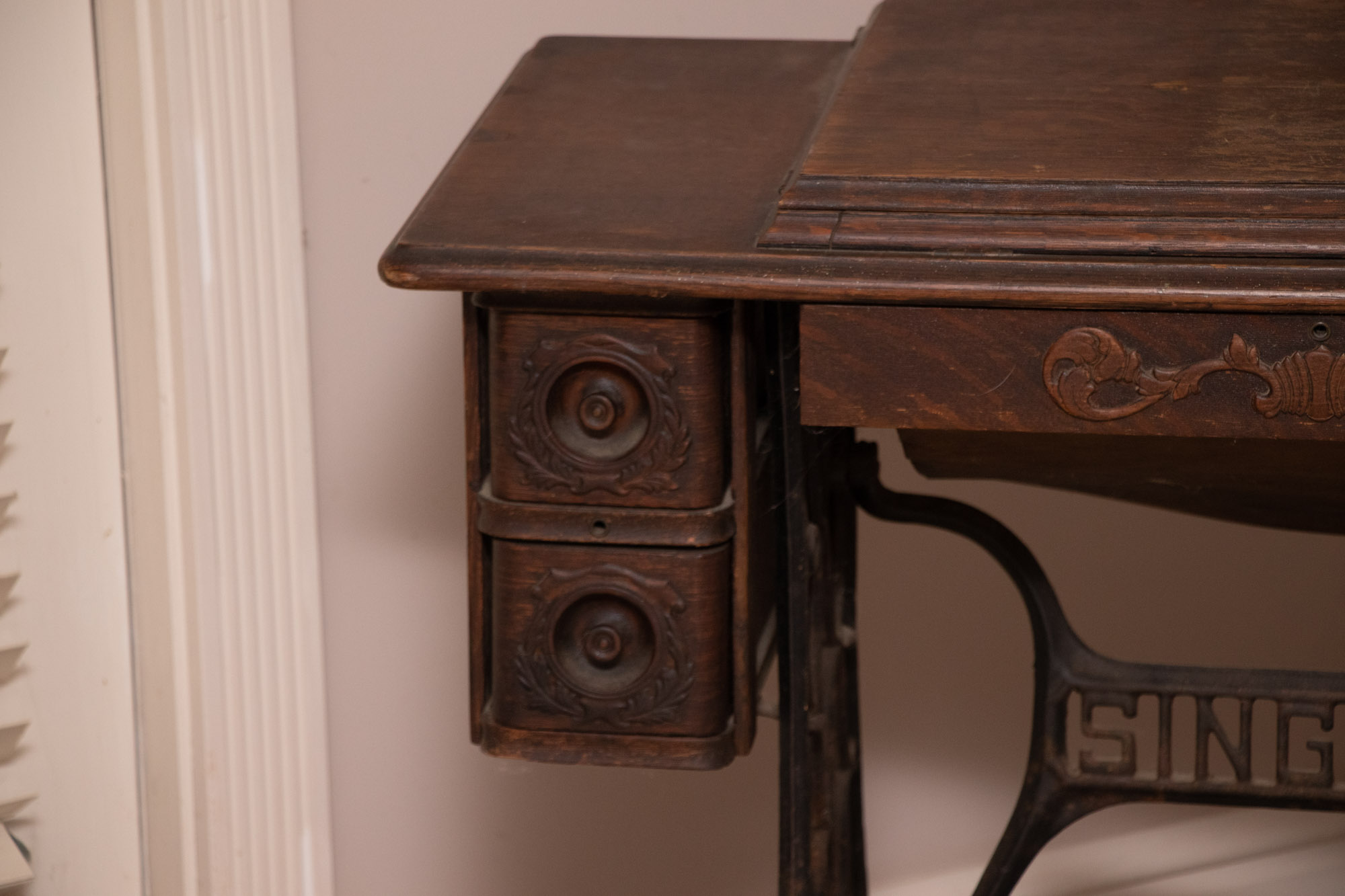 The Singer Manufacturing Co. Foot Pedal Sewing Machine