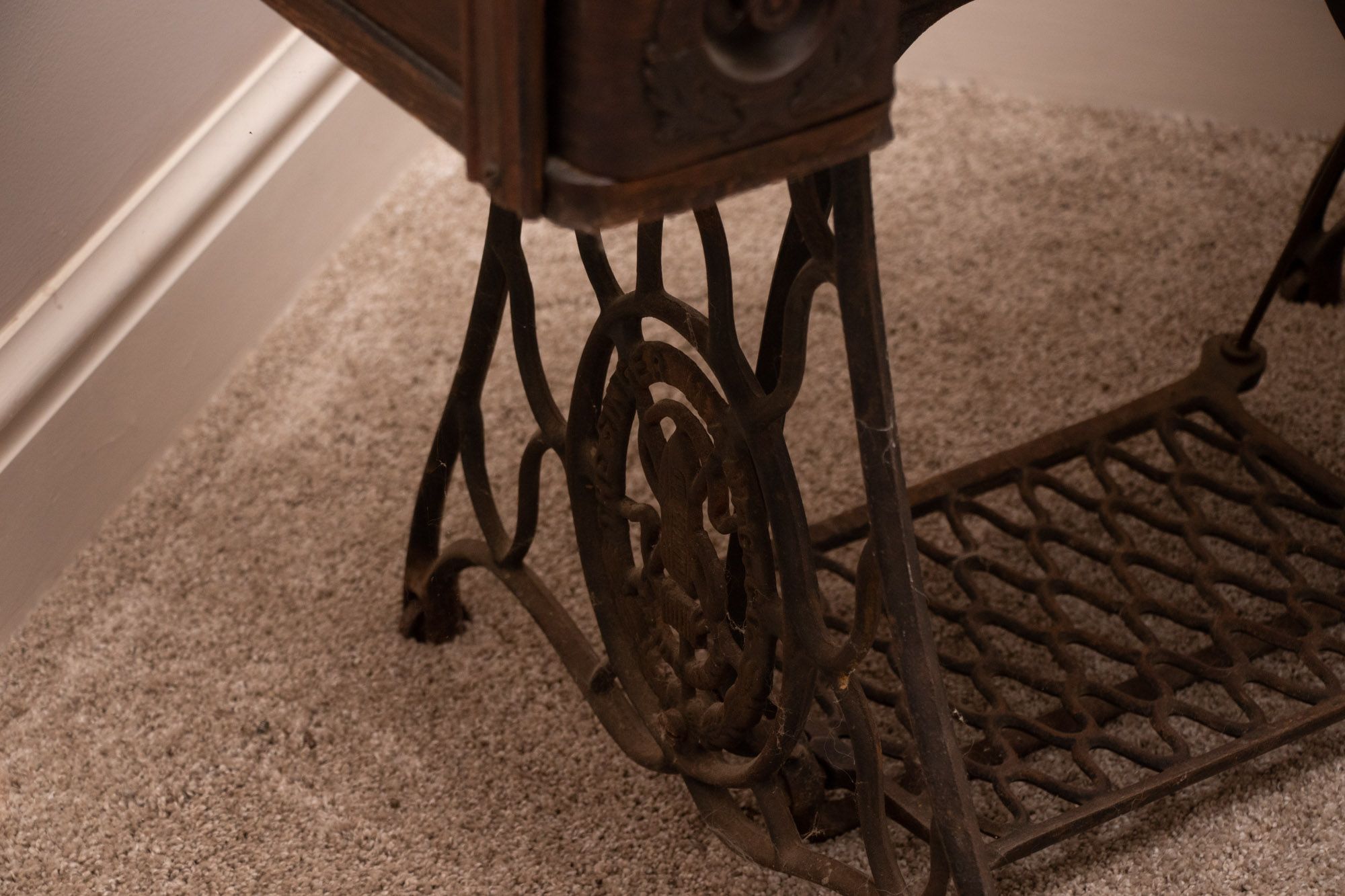 The Singer Manufacturing Co. Foot Pedal Sewing Machine