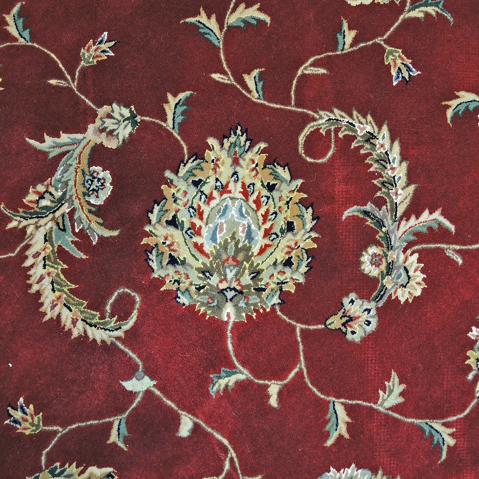 Nourison 2000 Tufted Round Area Rug
