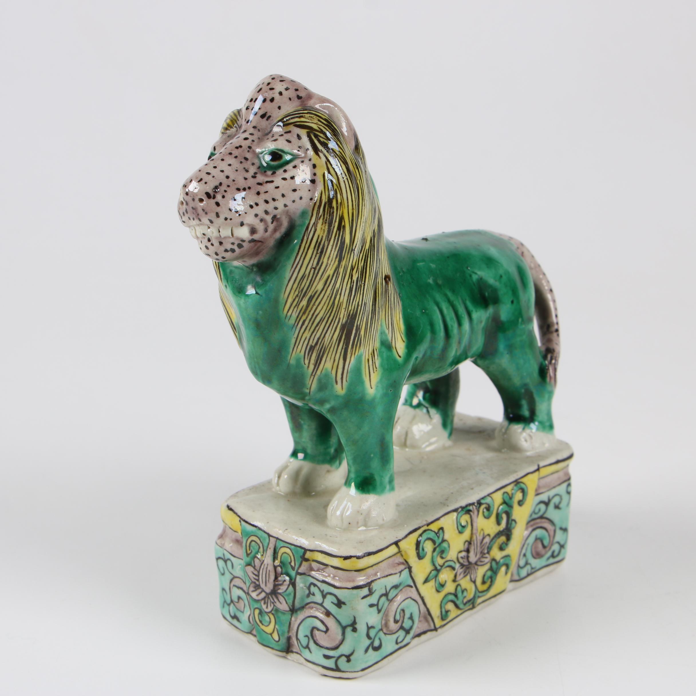Chinese Ceramic Lion Figurine, Mid/Late 20th Century