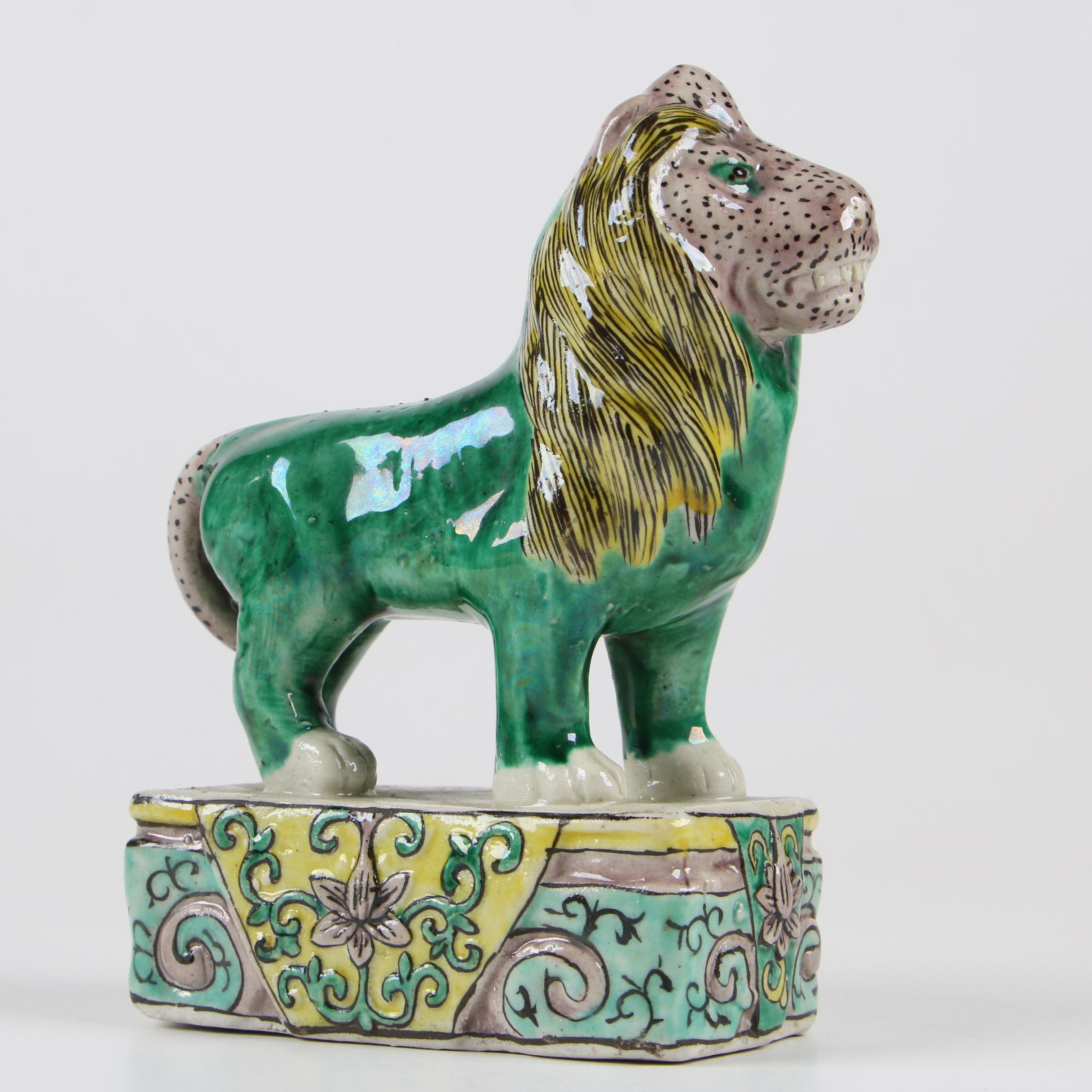 Chinese Ceramic Lion Figurine, Mid/Late 20th Century