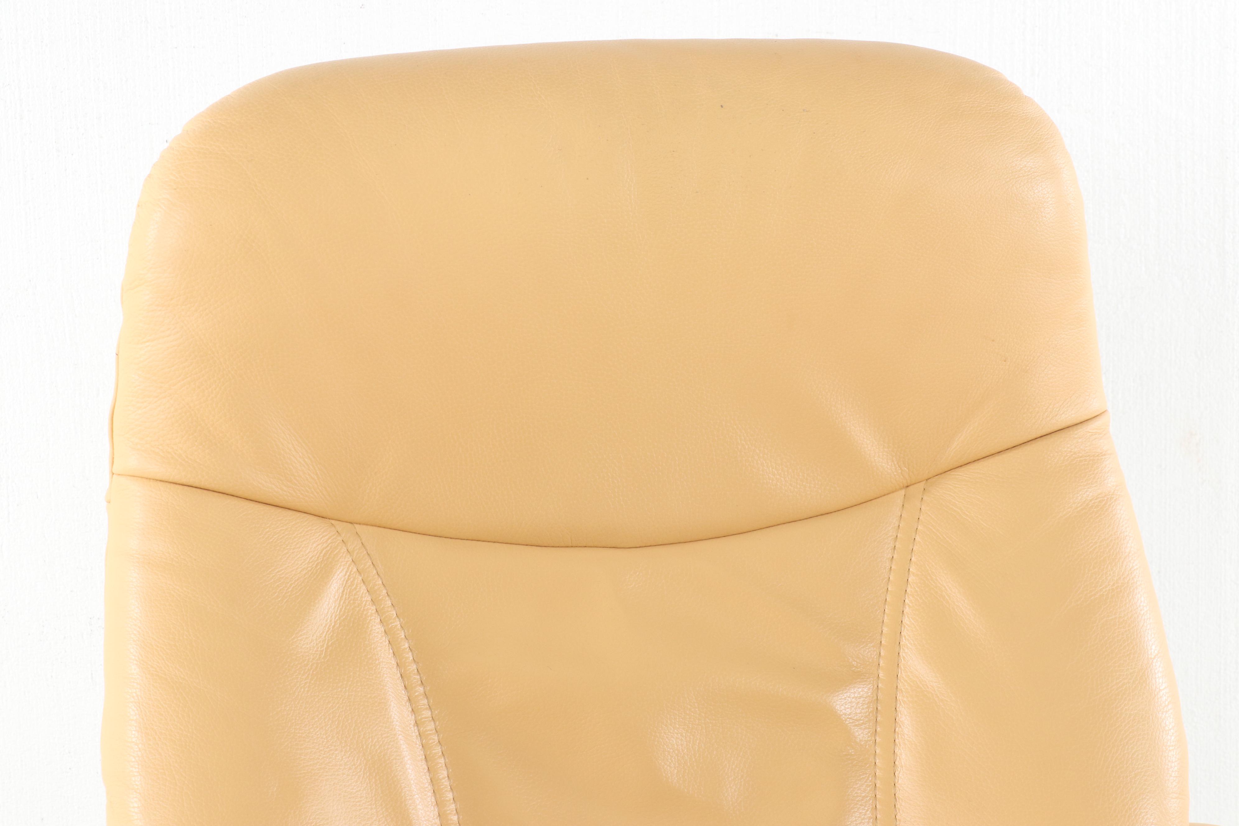 Ekornes Stressless Consul Chair with Ottoman