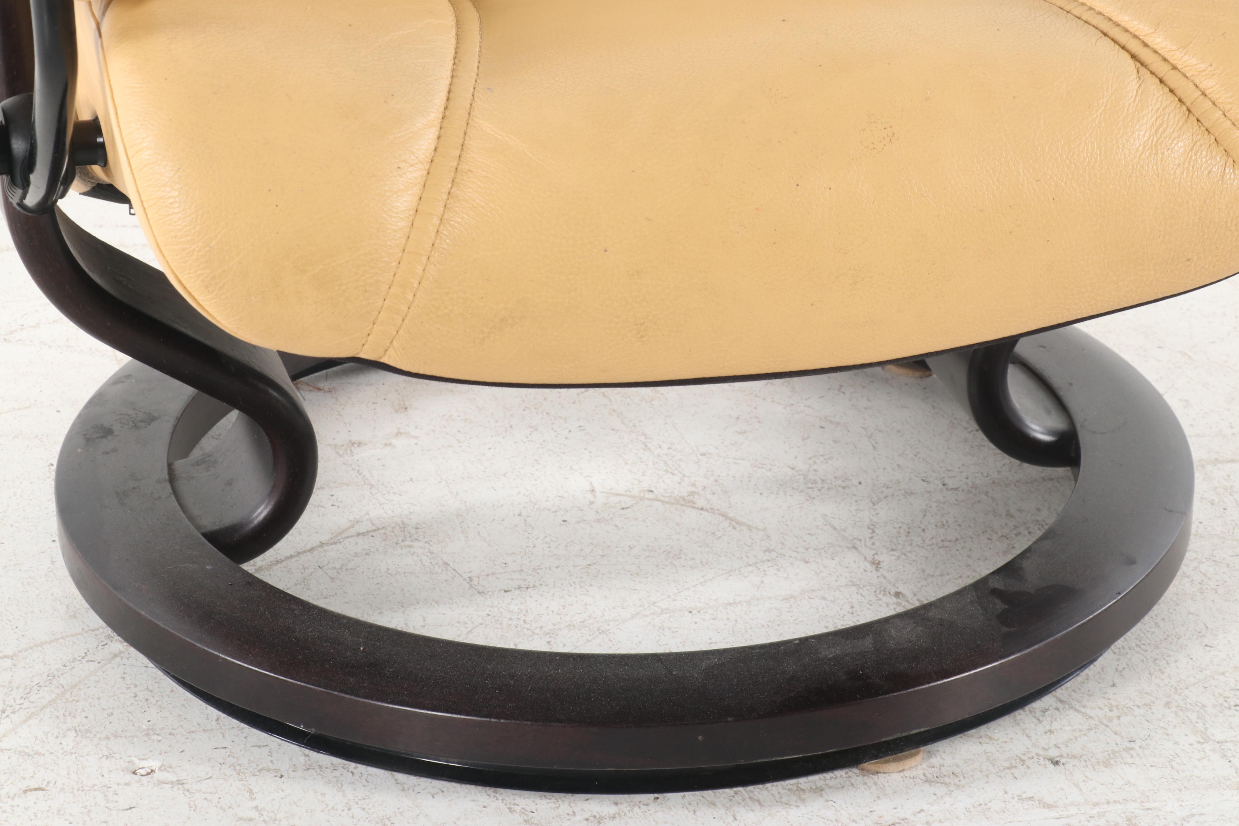 Ekornes Stressless Consul Chair with Ottoman