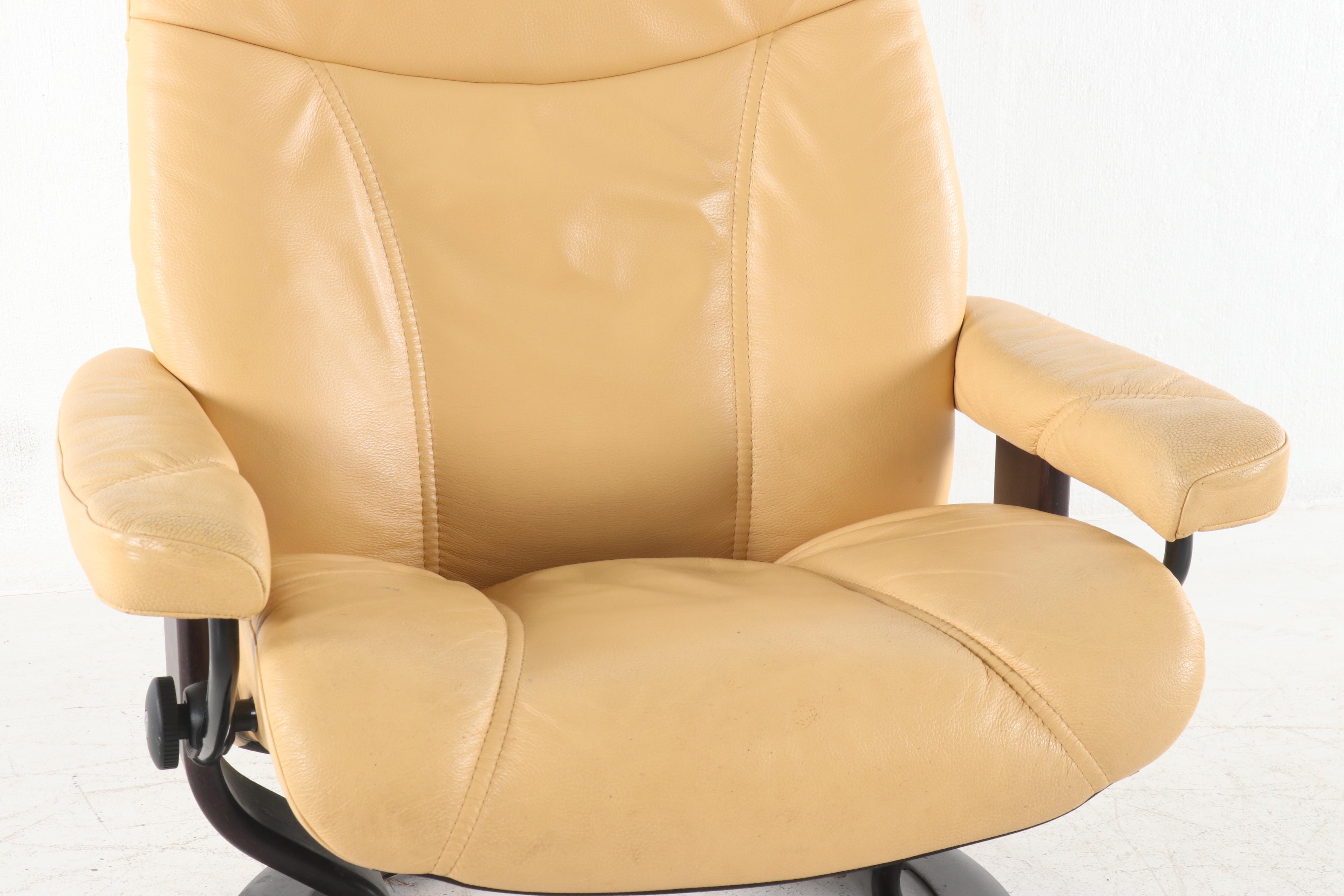Ekornes Stressless Consul Chair with Ottoman
