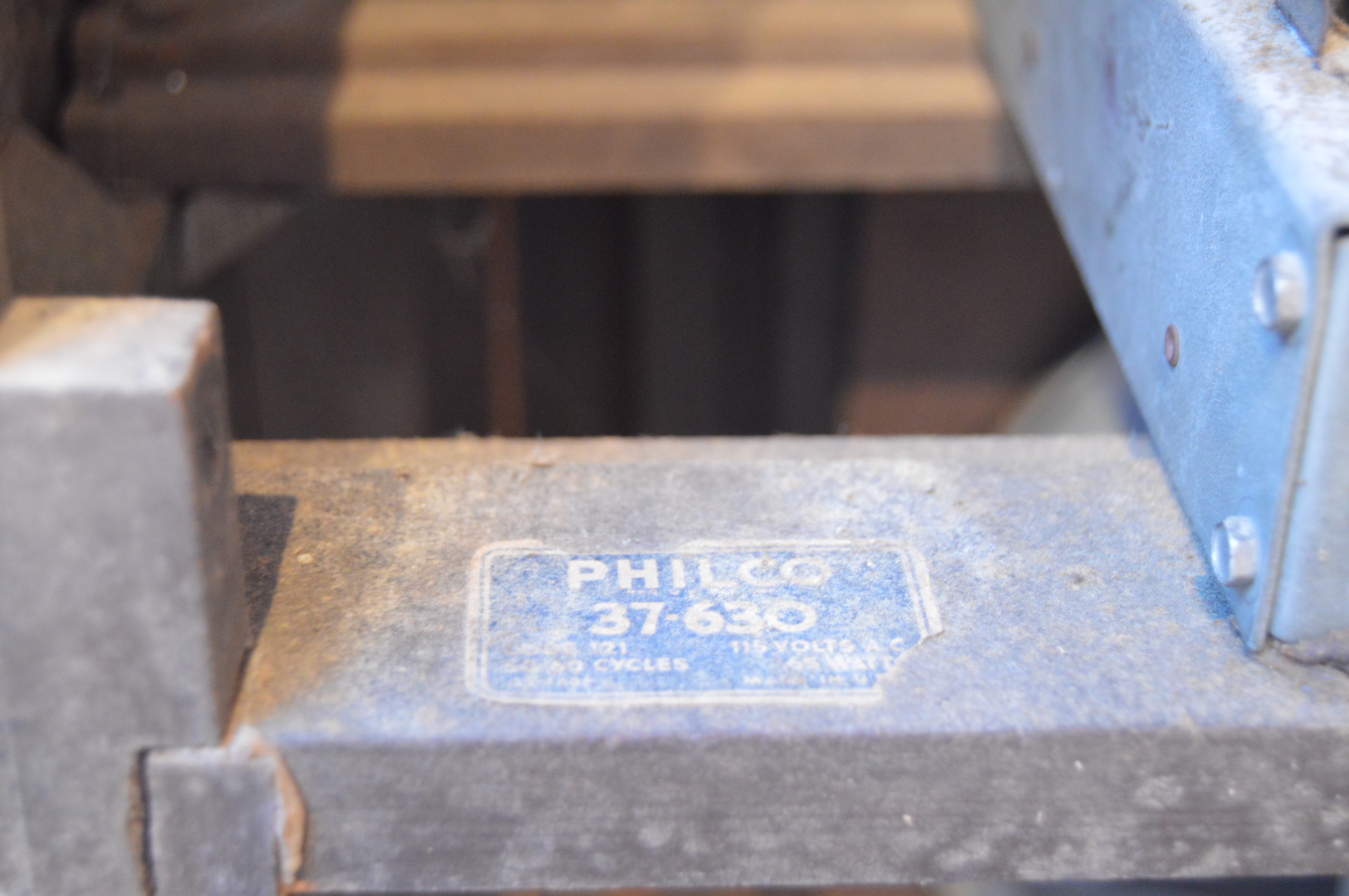 1930s Philco Model 37-630 Floor Radio