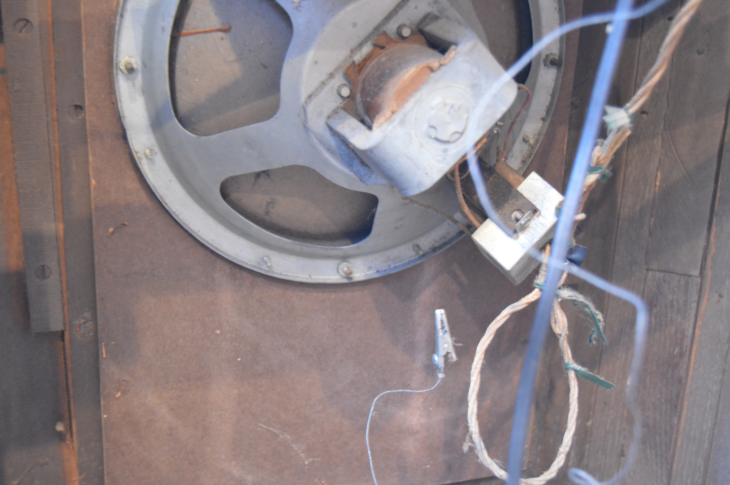 1930s Philco Model 37-630 Floor Radio