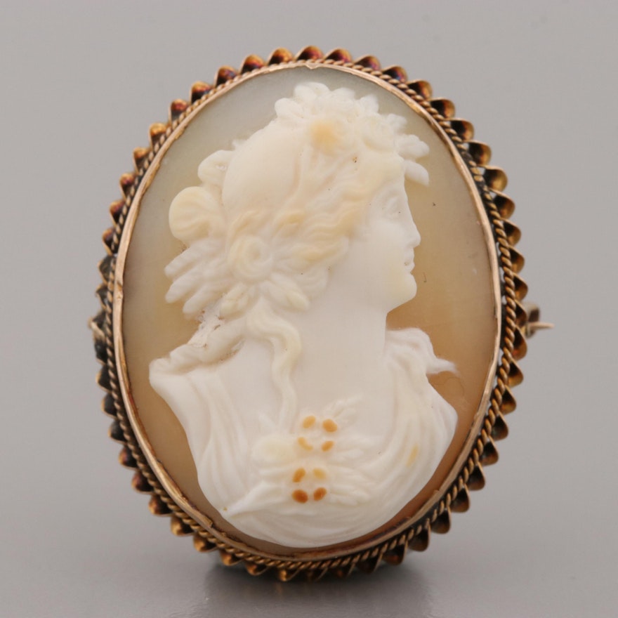 10K Yellow Gold Helmet Shell Cameo Brooch