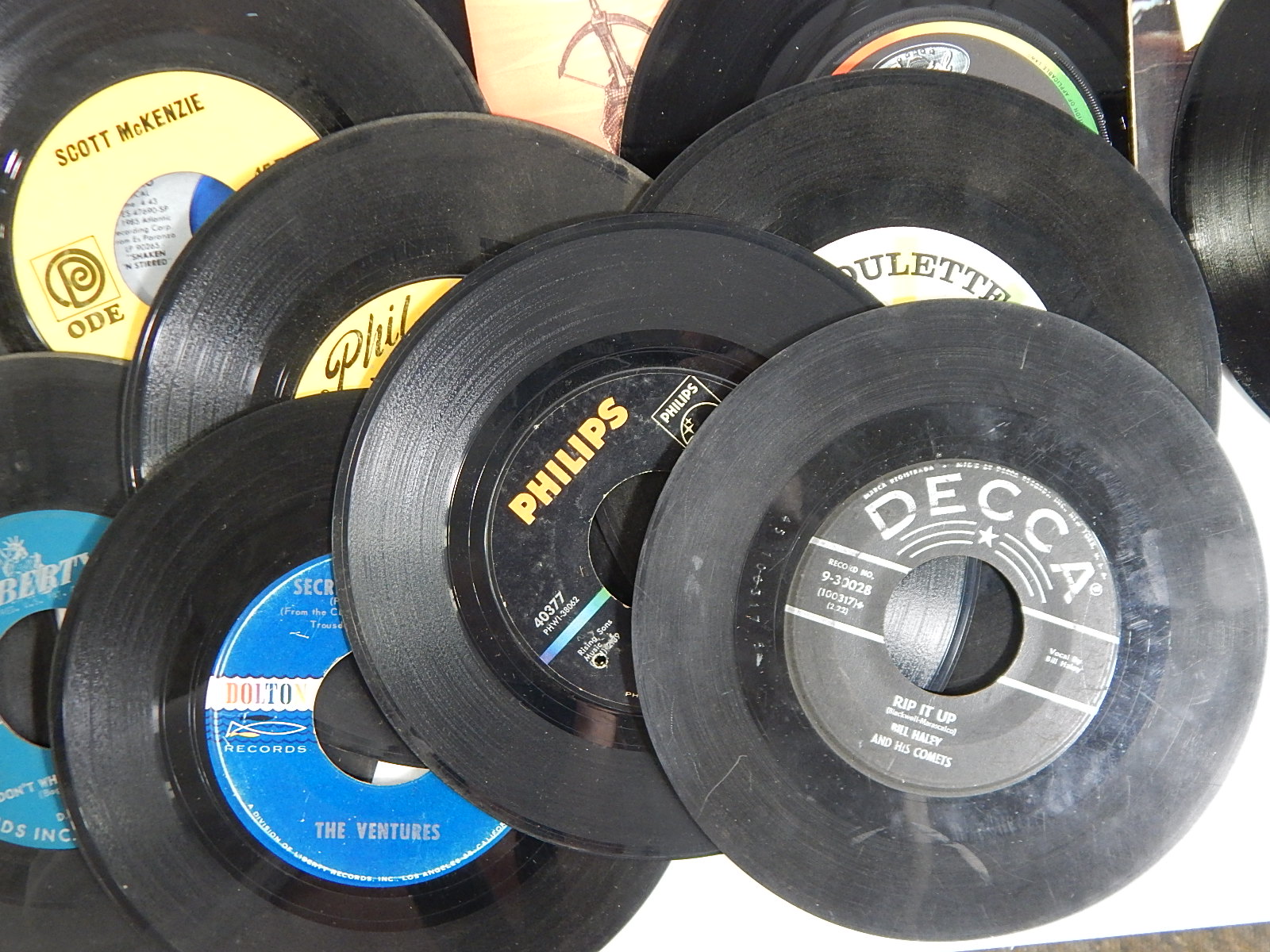 1960s/1970s 45 RPM Record Albums with Tina Turner, Phil Collins, Everly Brothers