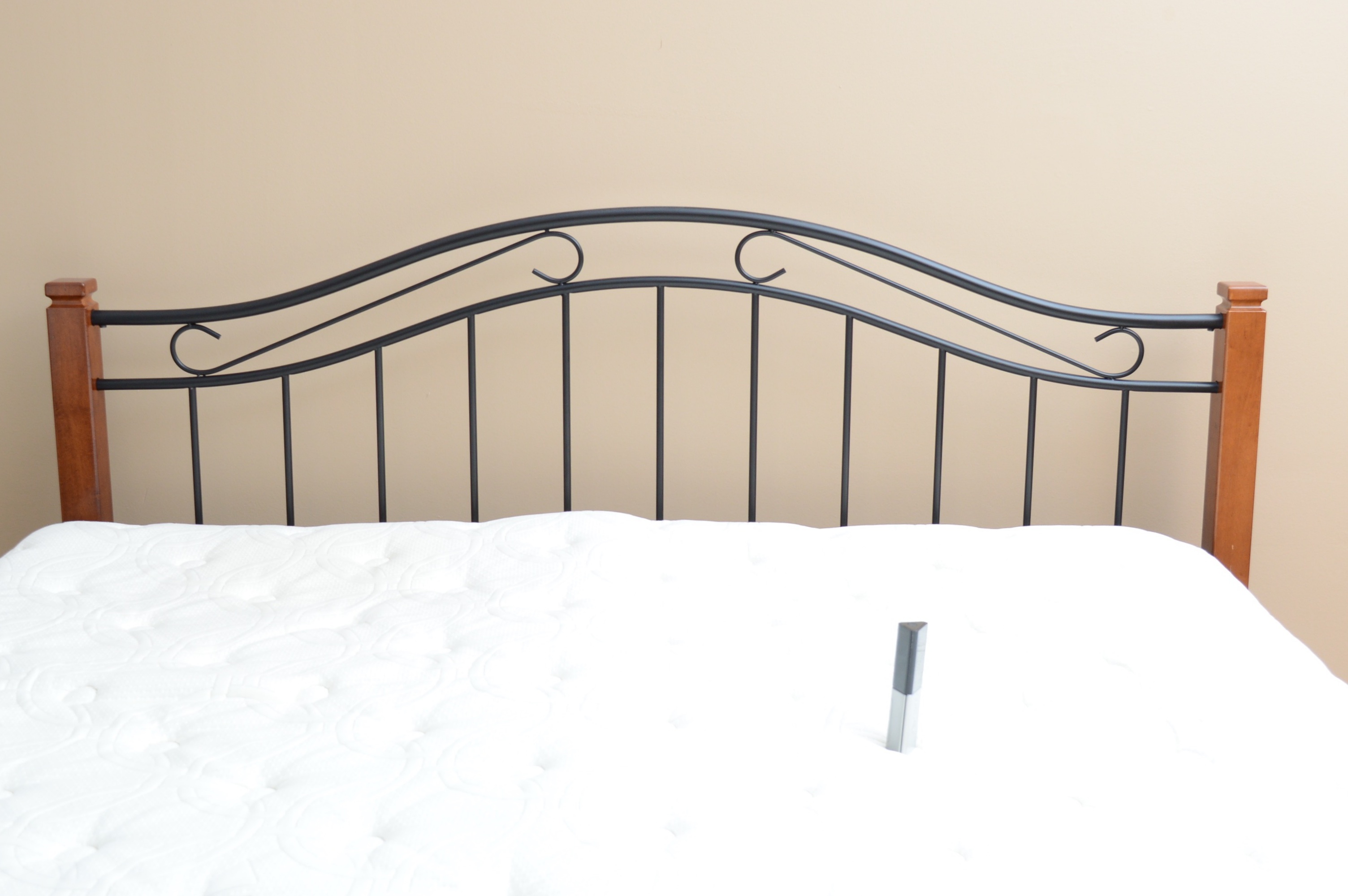 King Size Bed Frame with Sleep Number Mattress and Box Spring (Size King)