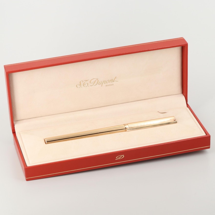 French S.T. Dupont Fountain Pen with 18K Yellow Gold Nib