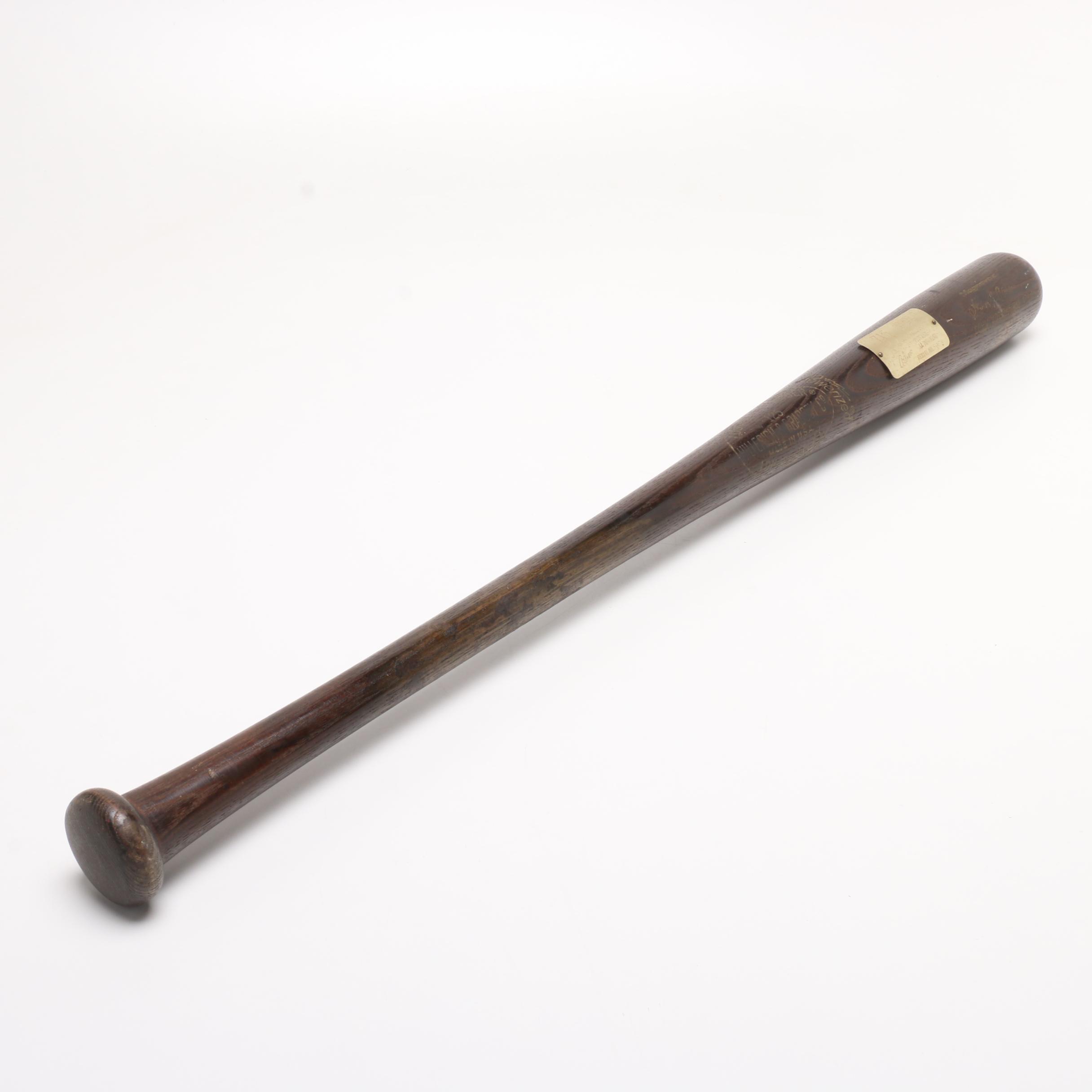 Hank Aaron Hillerich & Bradsby Magnavox Commemorative Baseball Bat