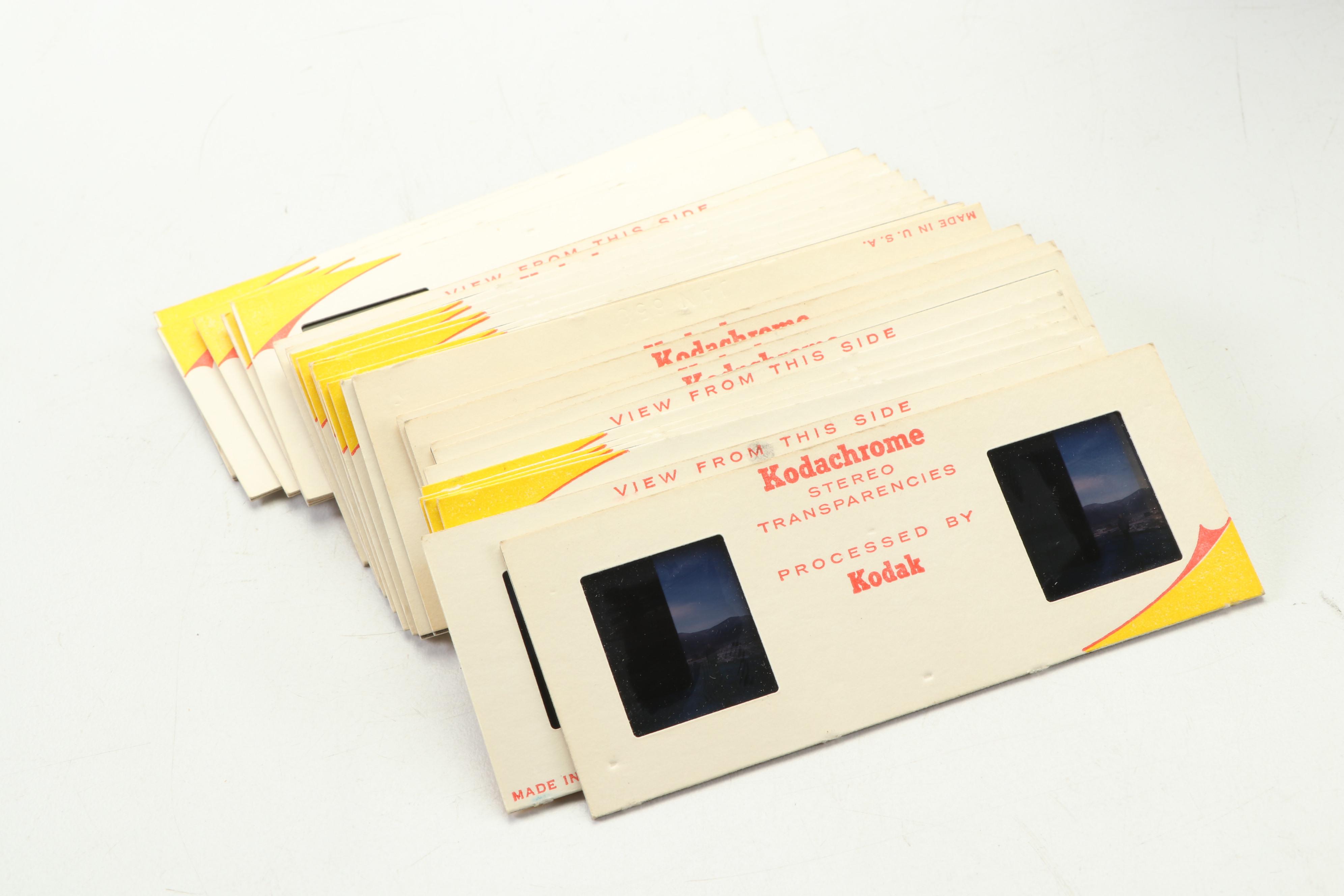 Mid-Century TDC Vivid Slide Projector with Kodak Stereo Transparencies