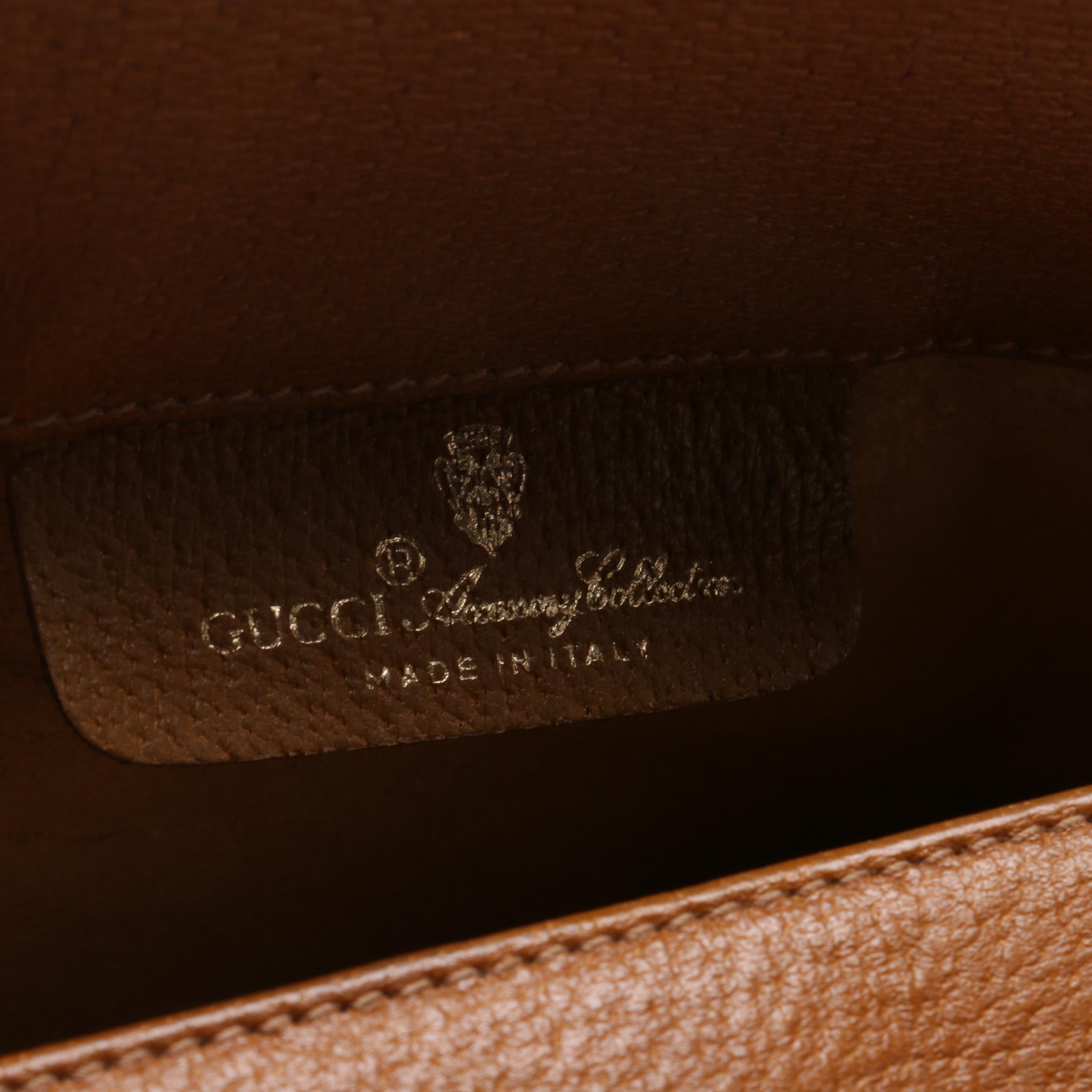 Gucci Accessory Collection GG Supreme Canvas Crossbody Bag