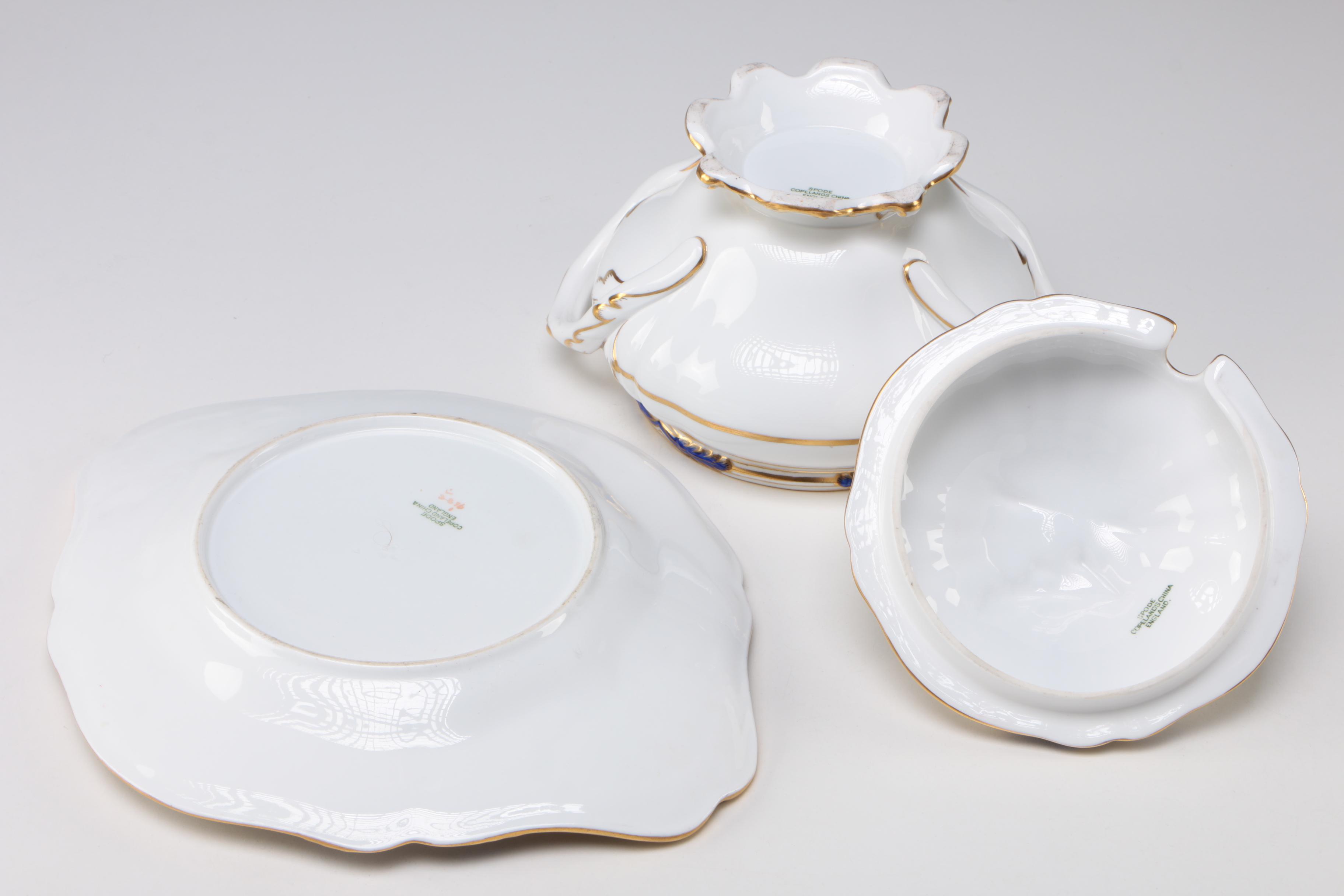 Copeland Spode "Stafford Blue Leaf" Porcelain Tureen with Underplate, 1966-1971