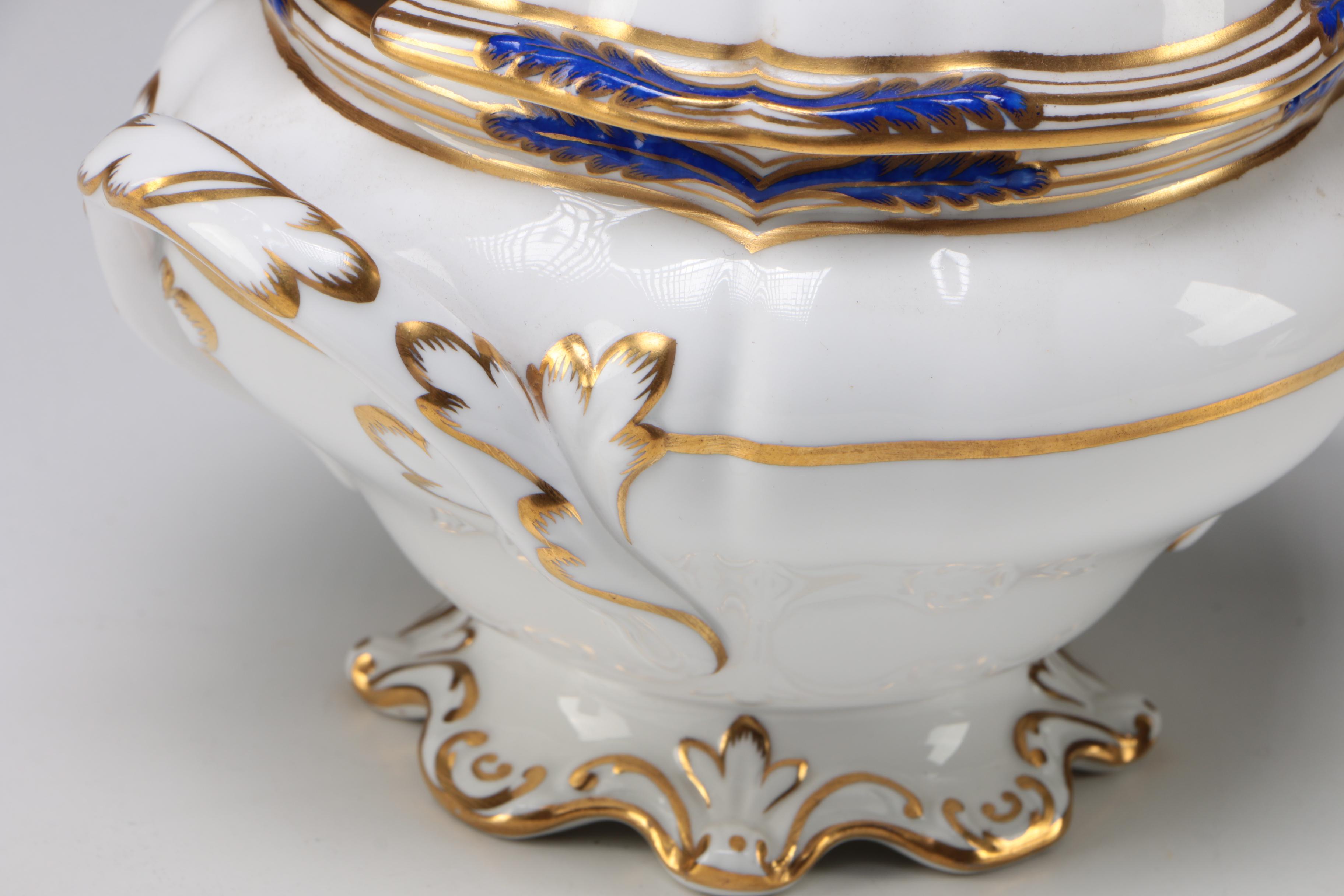 Copeland Spode "Stafford Blue Leaf" Porcelain Tureen with Underplate, 1966-1971