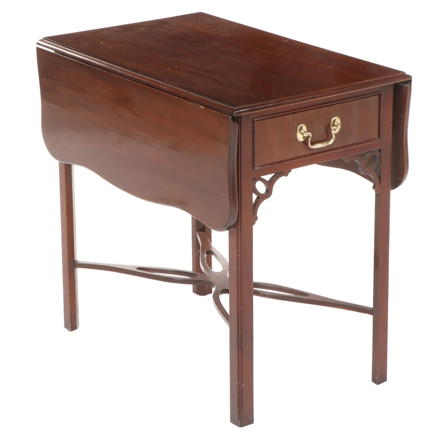 Councill Craftsmen Chippendale Style Mahogany Side Table with Drop Leaves