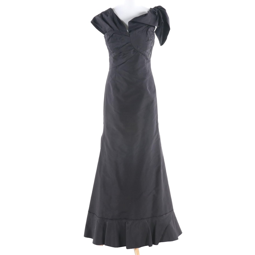 Oscar de la Renta Black Duchess Satin Gown