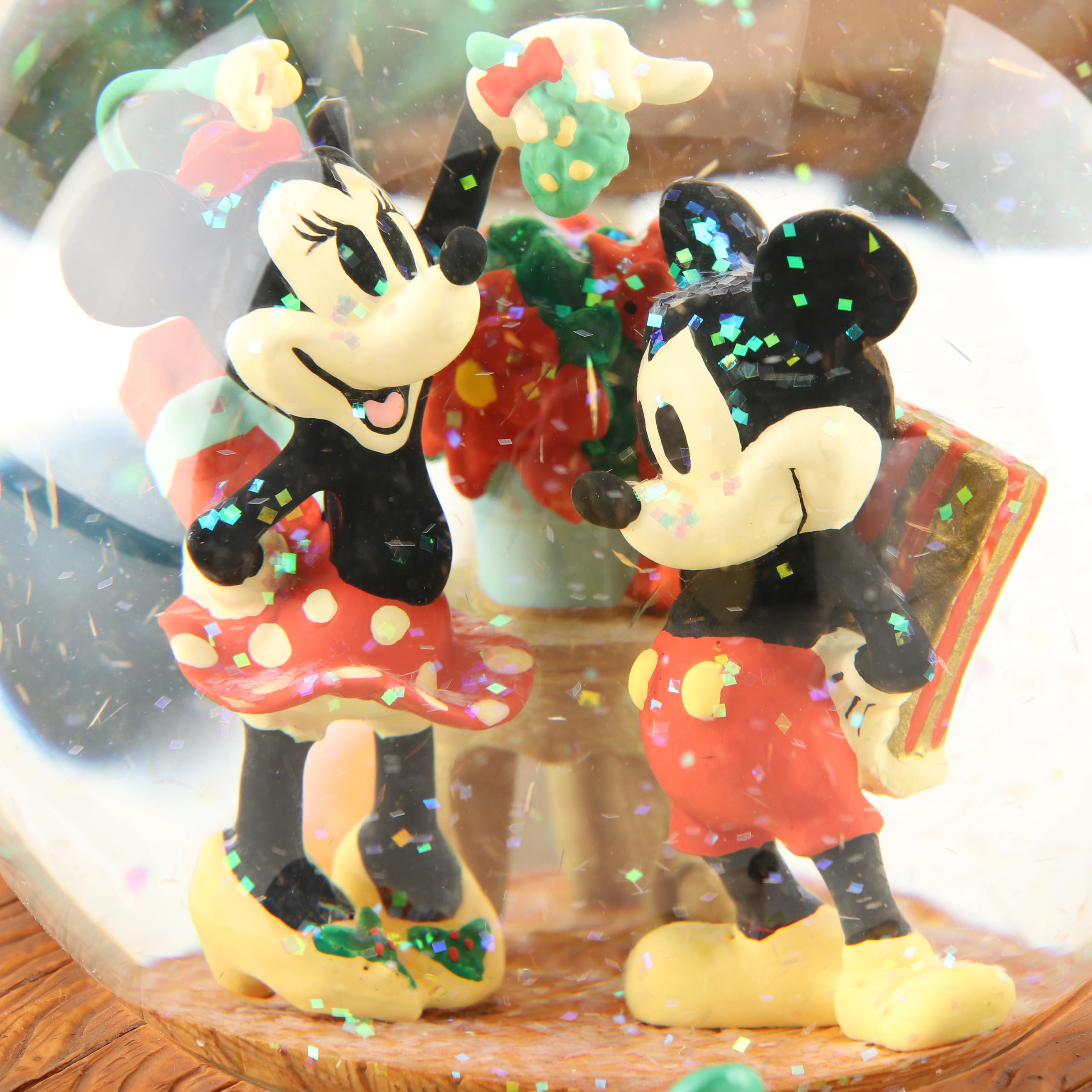 Walt Disney Mickey & Minnie Snow Globe "Santa Claus is Coming to Town" Music Box