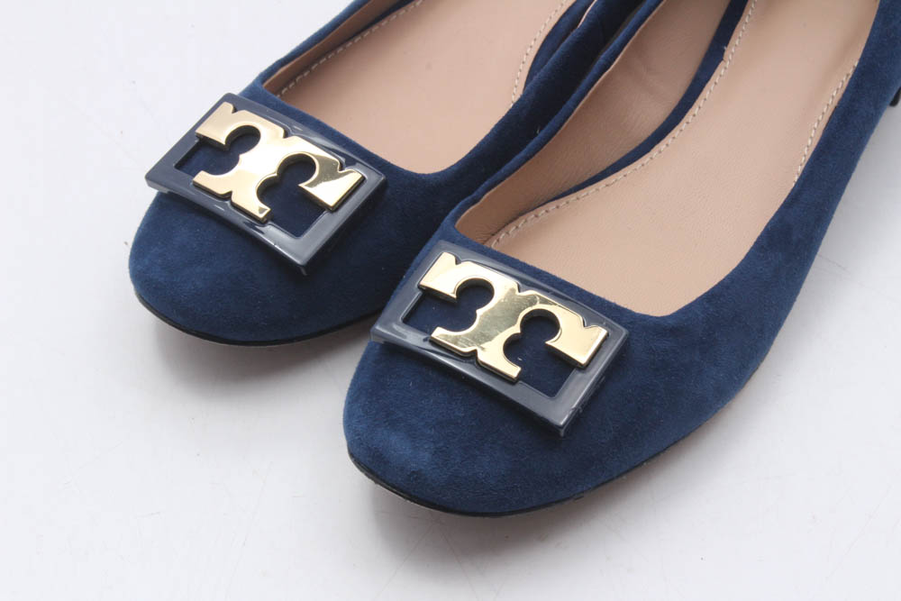 Tory Burch Navy Leather and Blue Suede Logo Low-Heeled Pumps