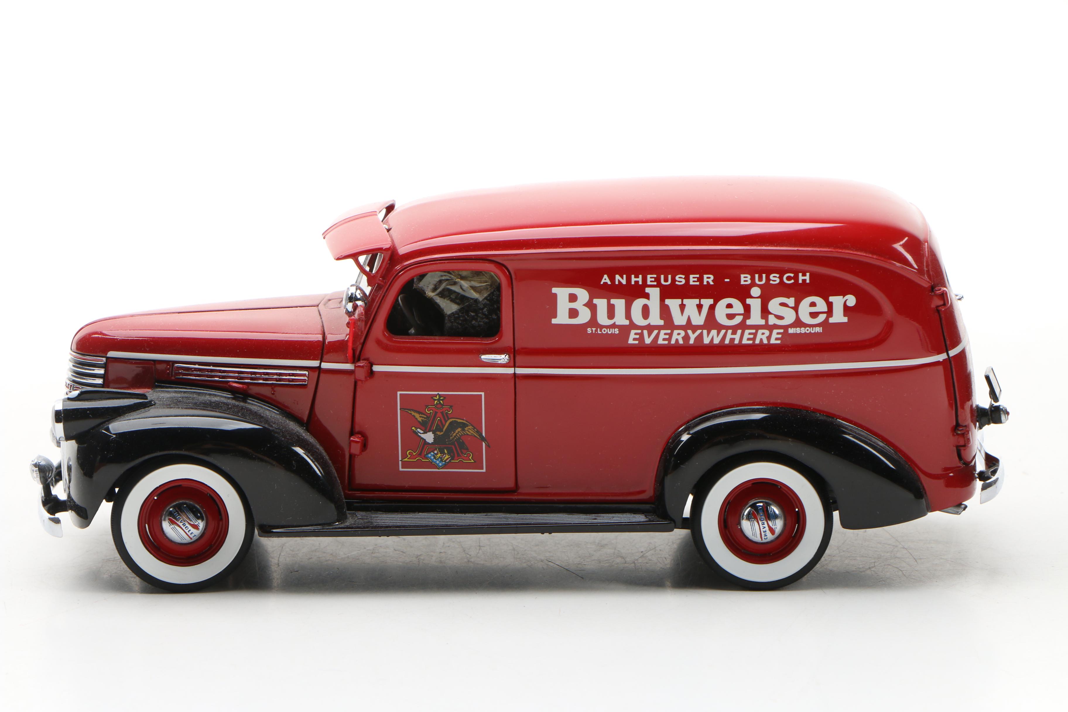 Danbury Mint Die-Cast 1941 Budweiser Delivery Truck with Display Case, 1999