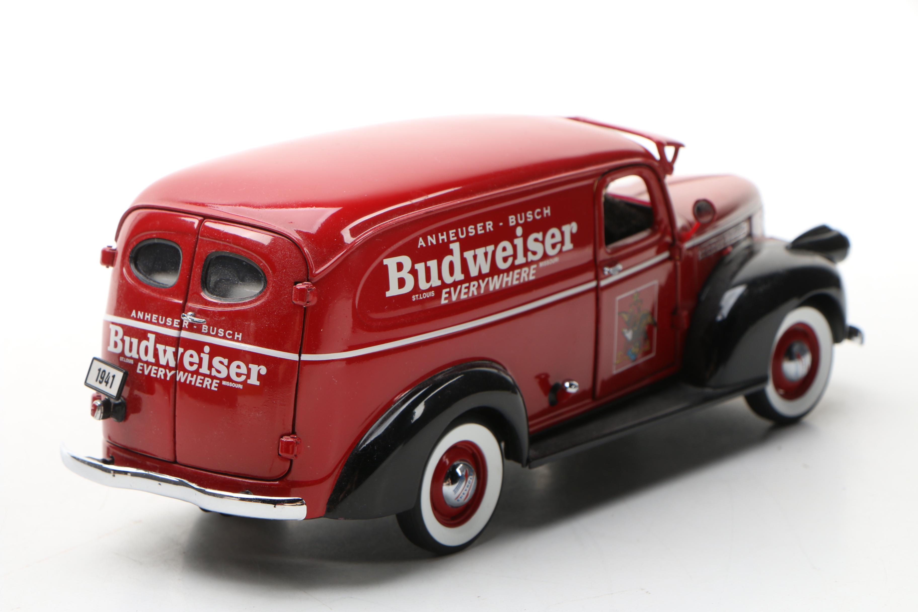 Danbury Mint Die-Cast 1941 Budweiser Delivery Truck with Display Case, 1999