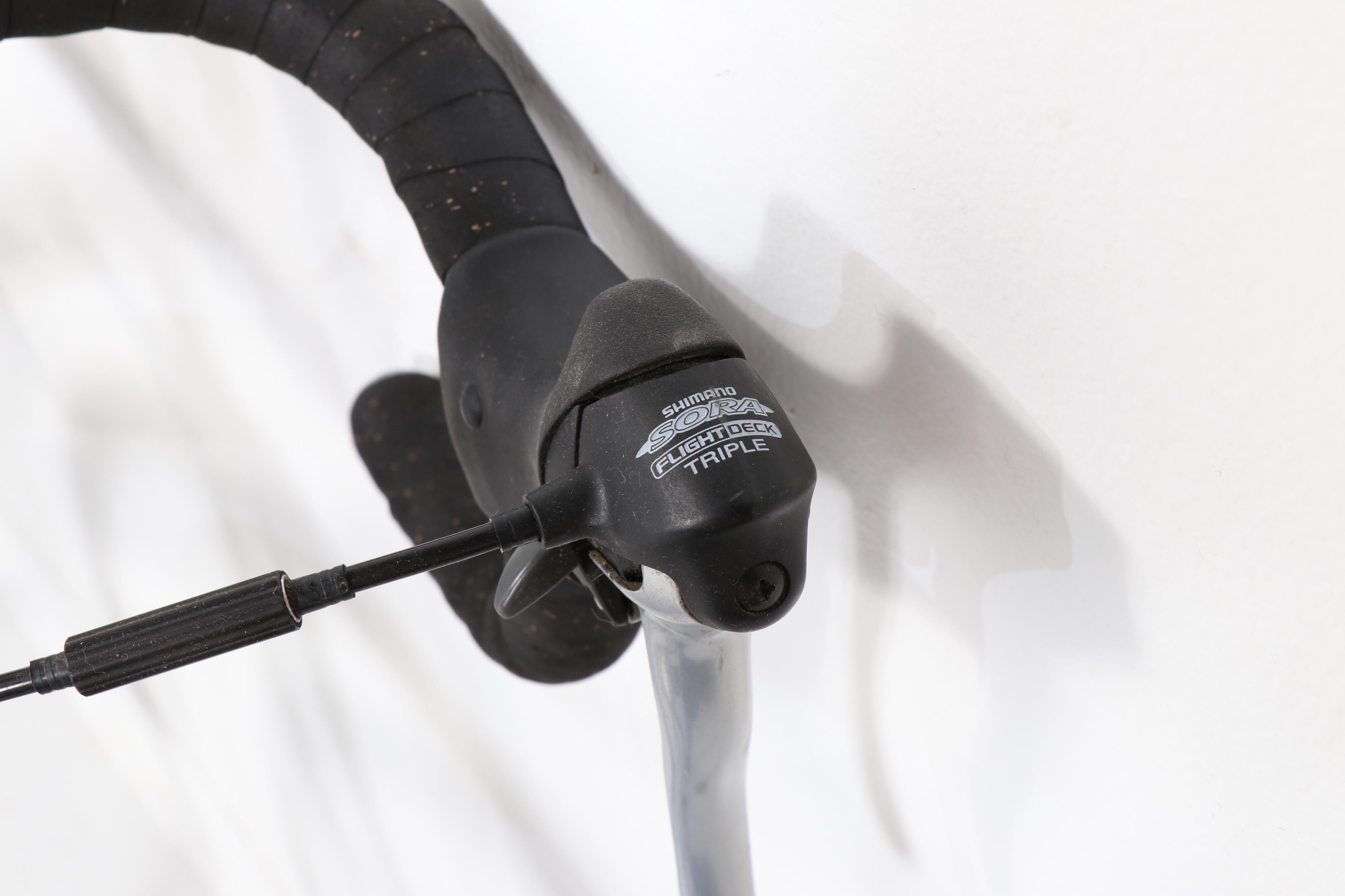 Cannondale CAAD 3 R400 Road Bike with Pump and Valve Tubes