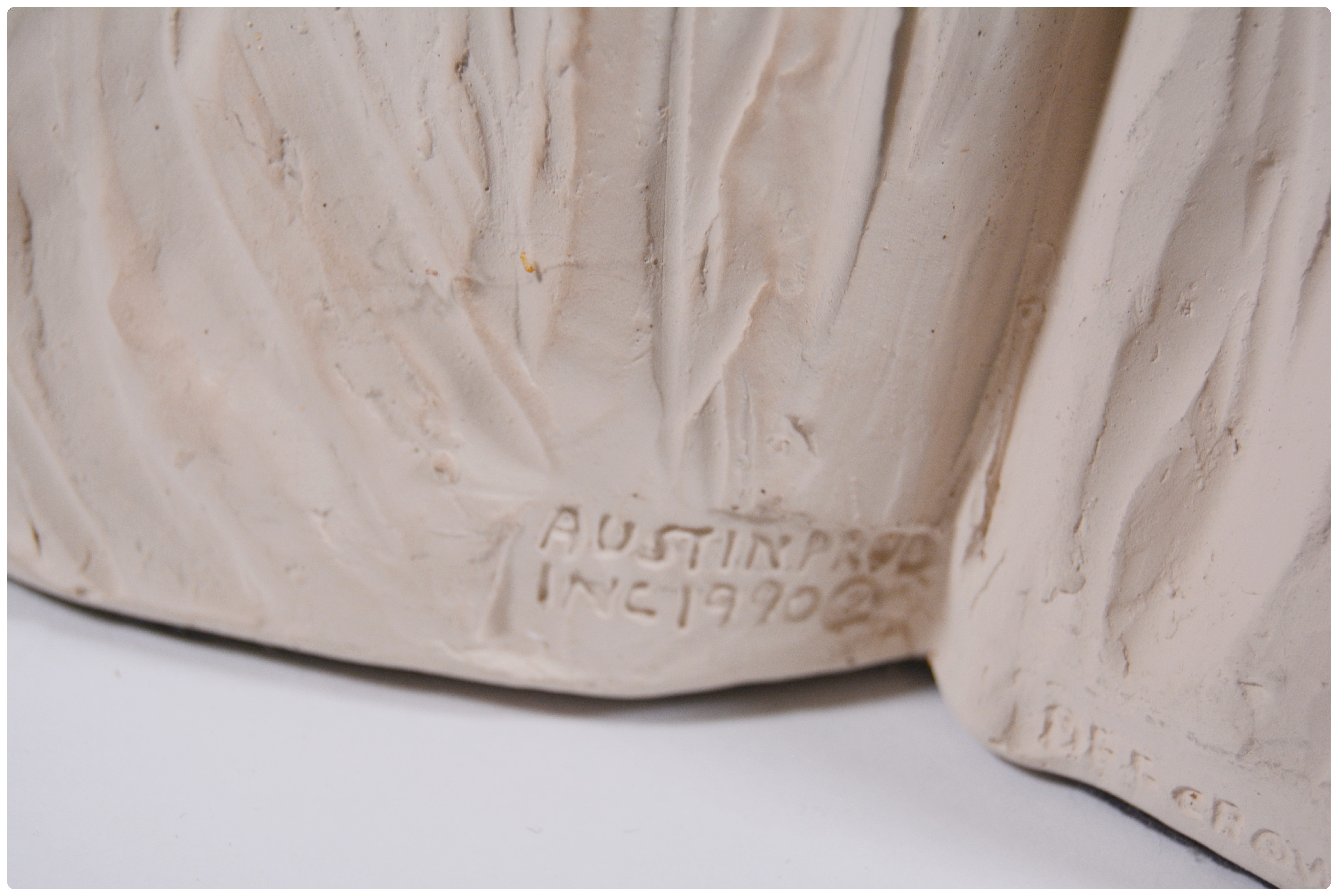 Dee Crowley For Austin Productions Bright Eyes Collection Sculpture