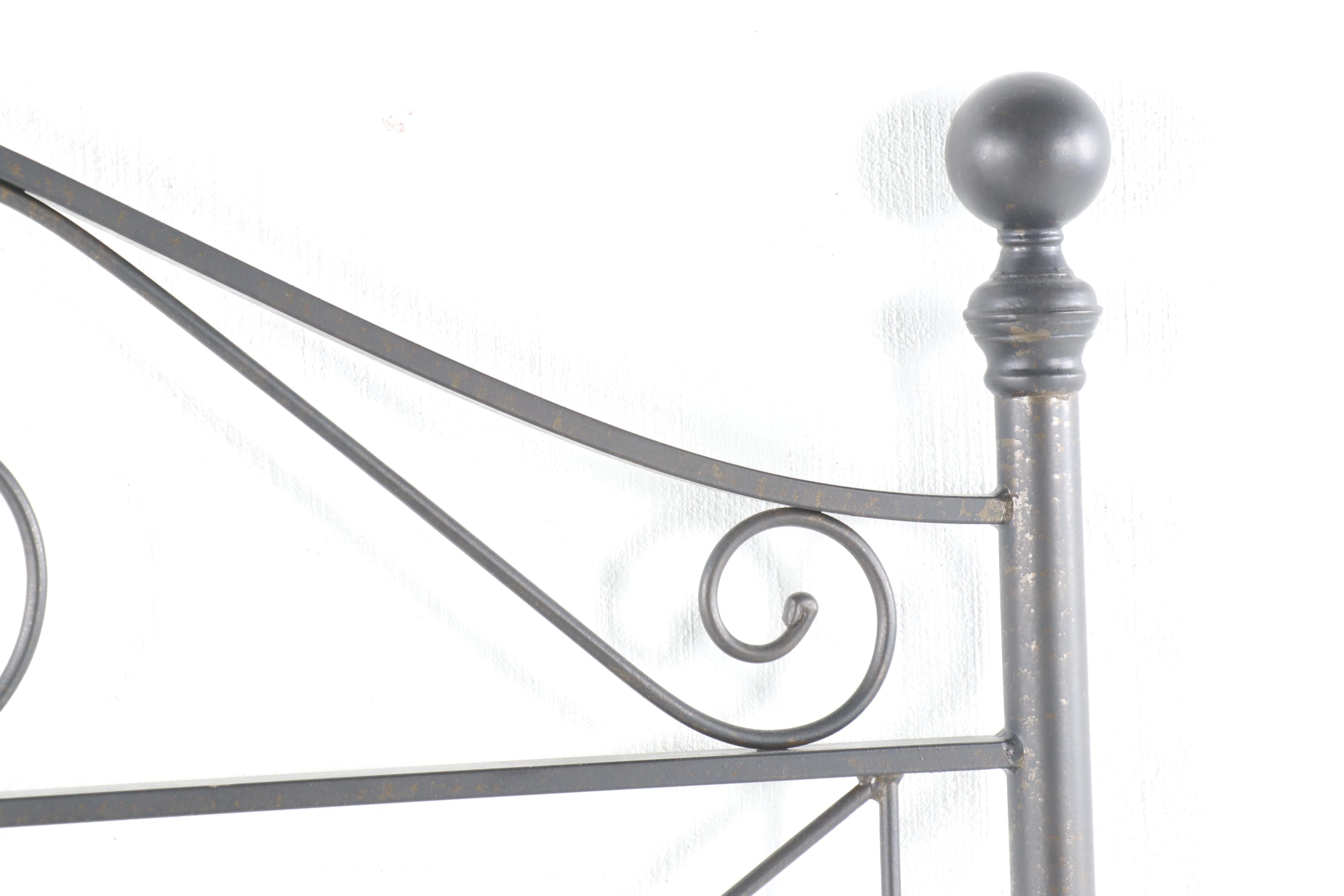 Full Size Iron Bed, Contemporary